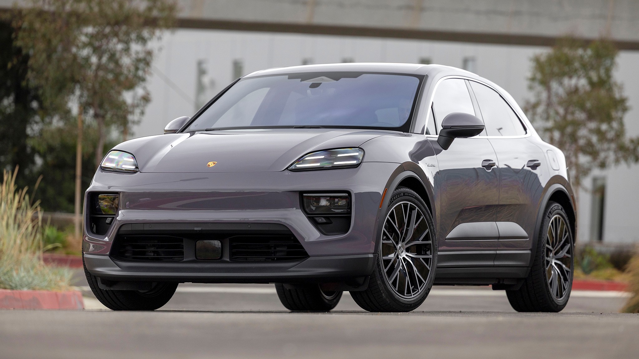 011 2025 Porsche Macan 4S