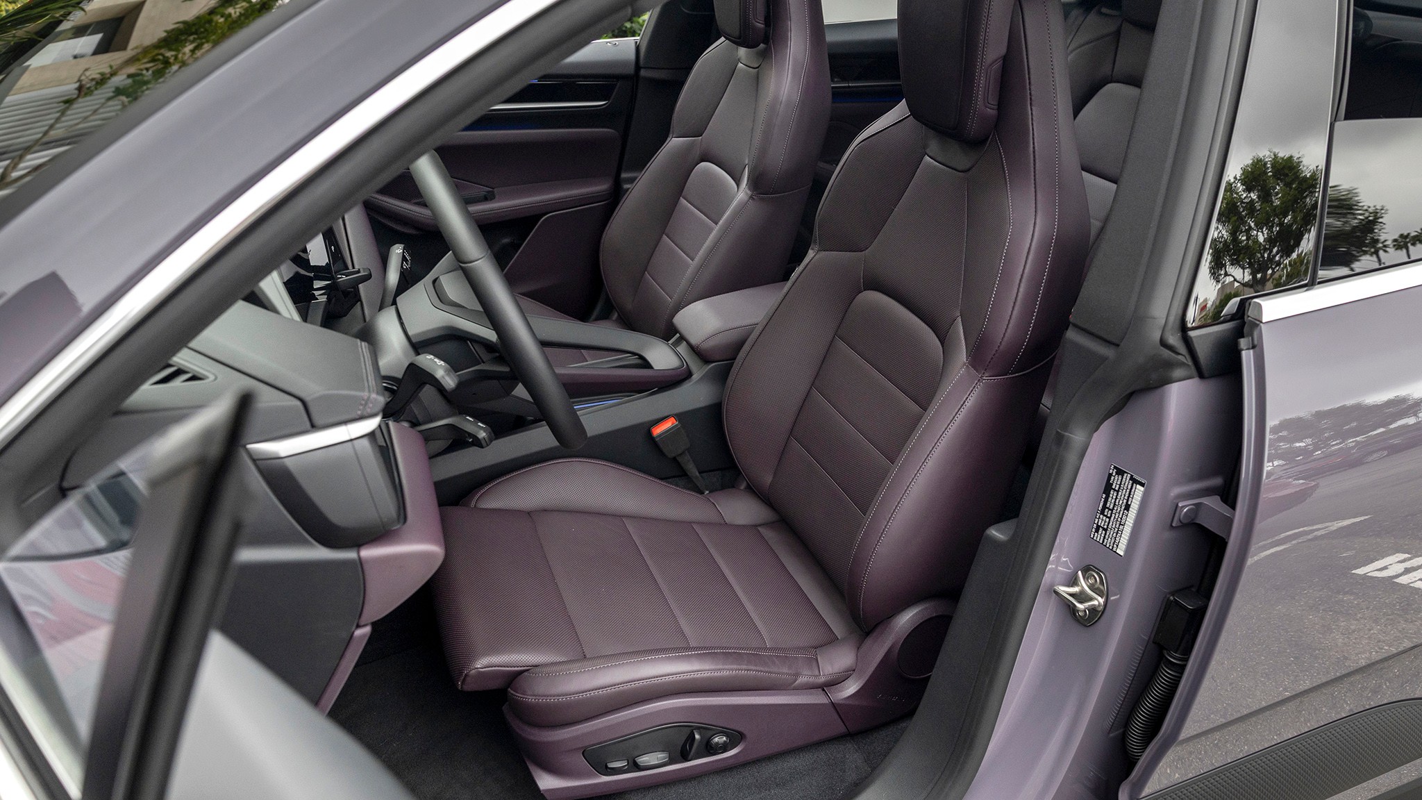 027 2025 Porsche Macan 4S