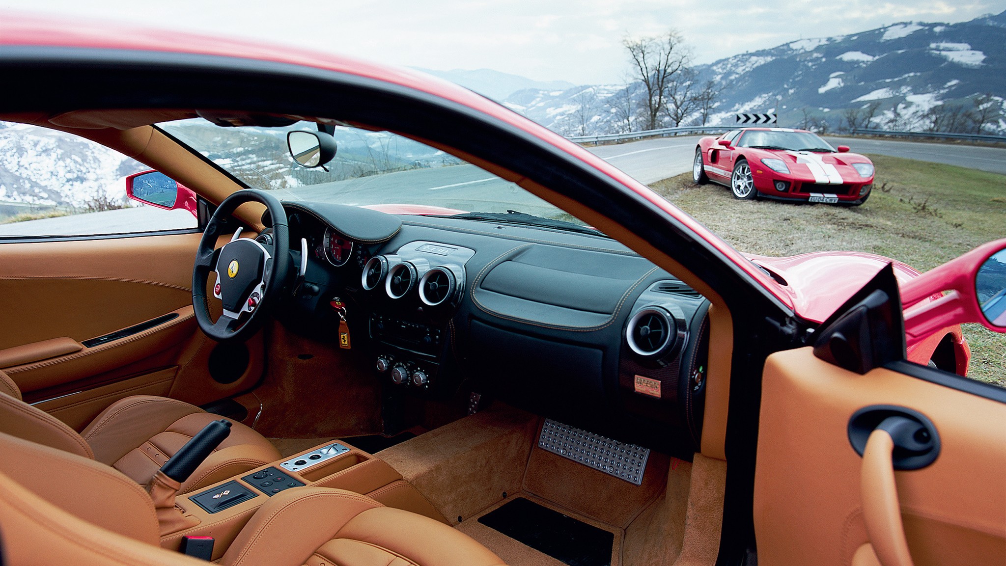 011 2005 ford gt vs ferrari f 430