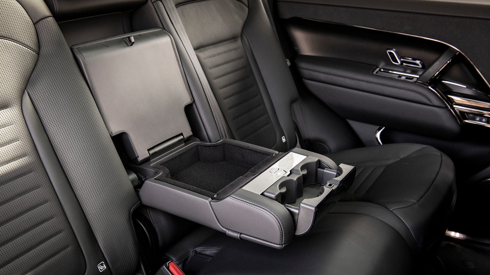 019 2025 Range Rover Sport SV