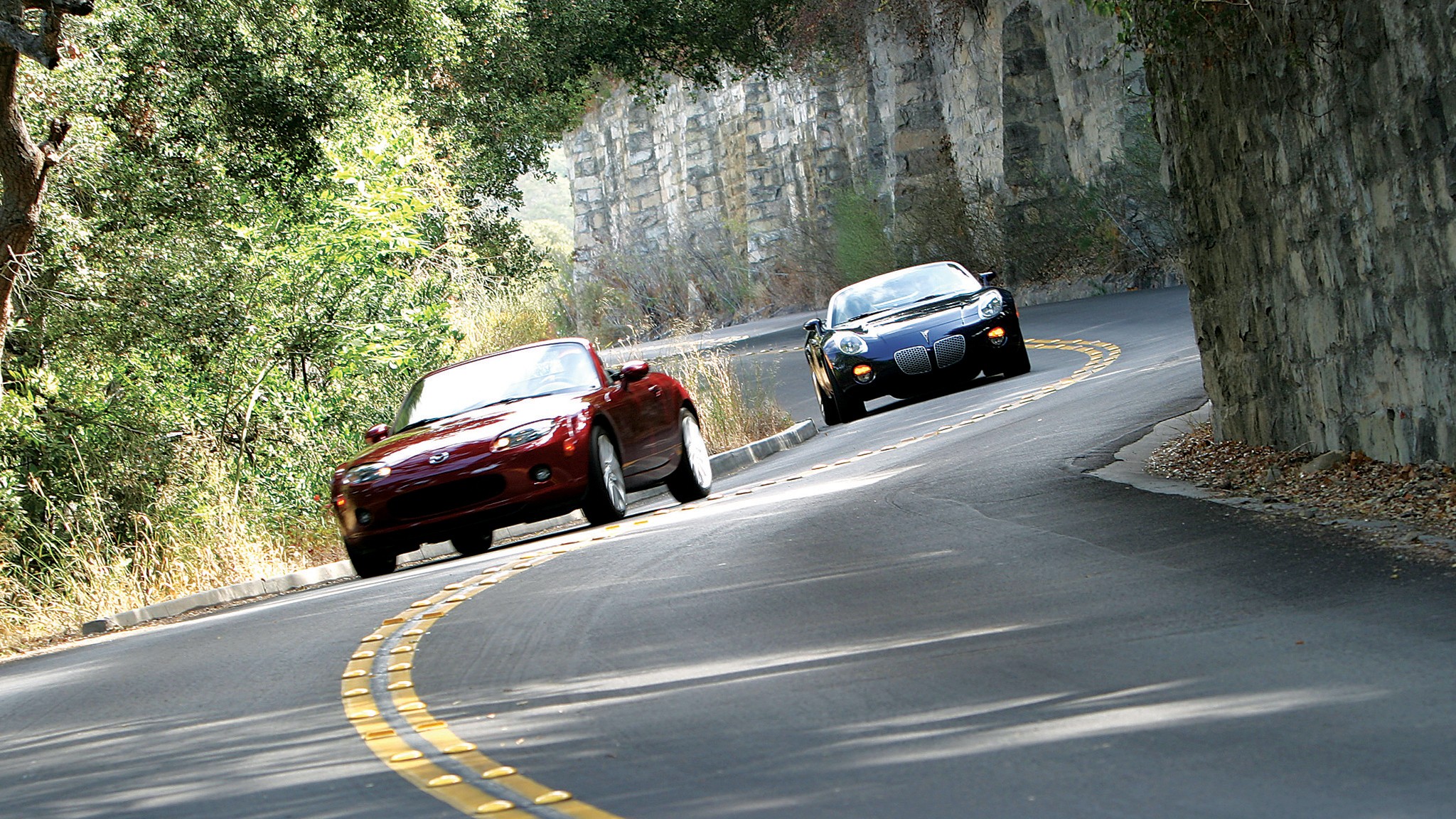 006 2006 mazda miata mx 5 vs pontiac solstice