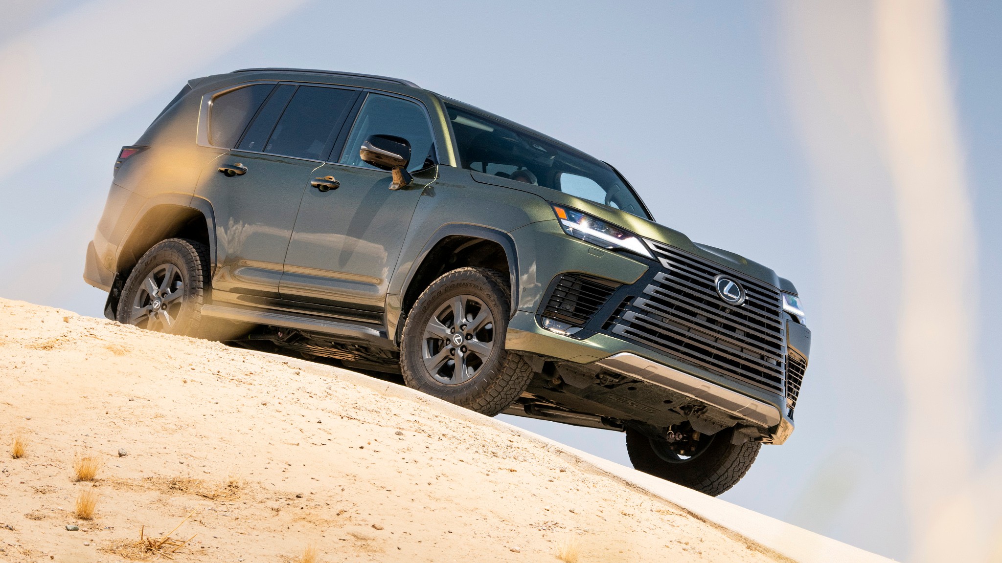 LEAD 014 2025 Lexus LX 700h Overtrail