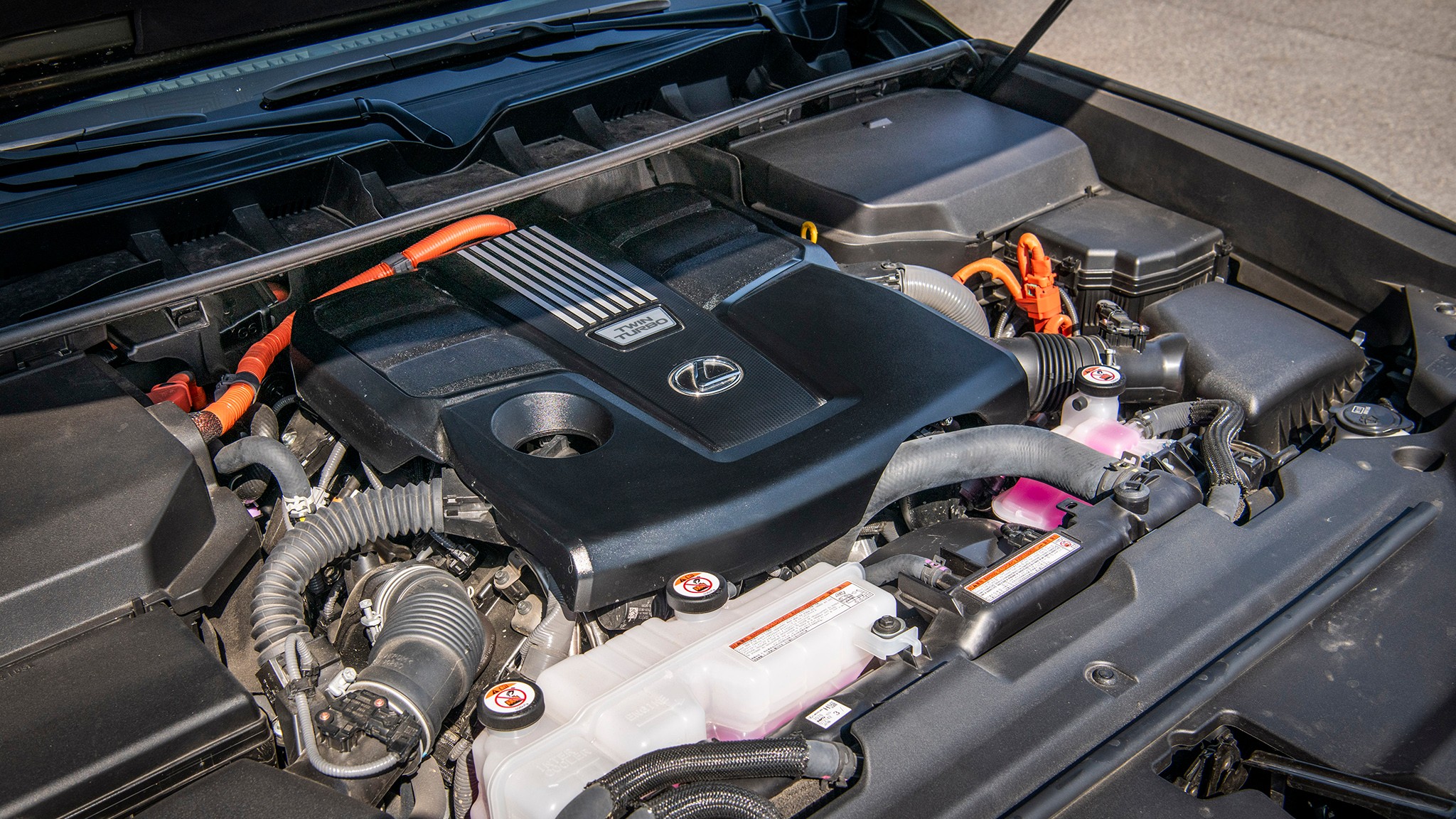 016 2025 Lexus LX 700h Overtrail