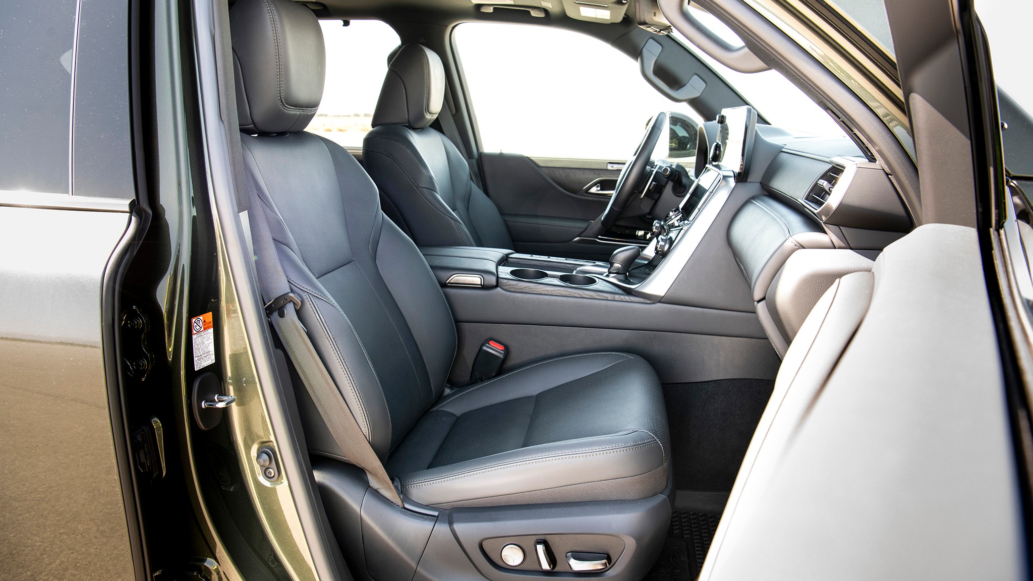 021 2025 Lexus LX 700h Overtrail