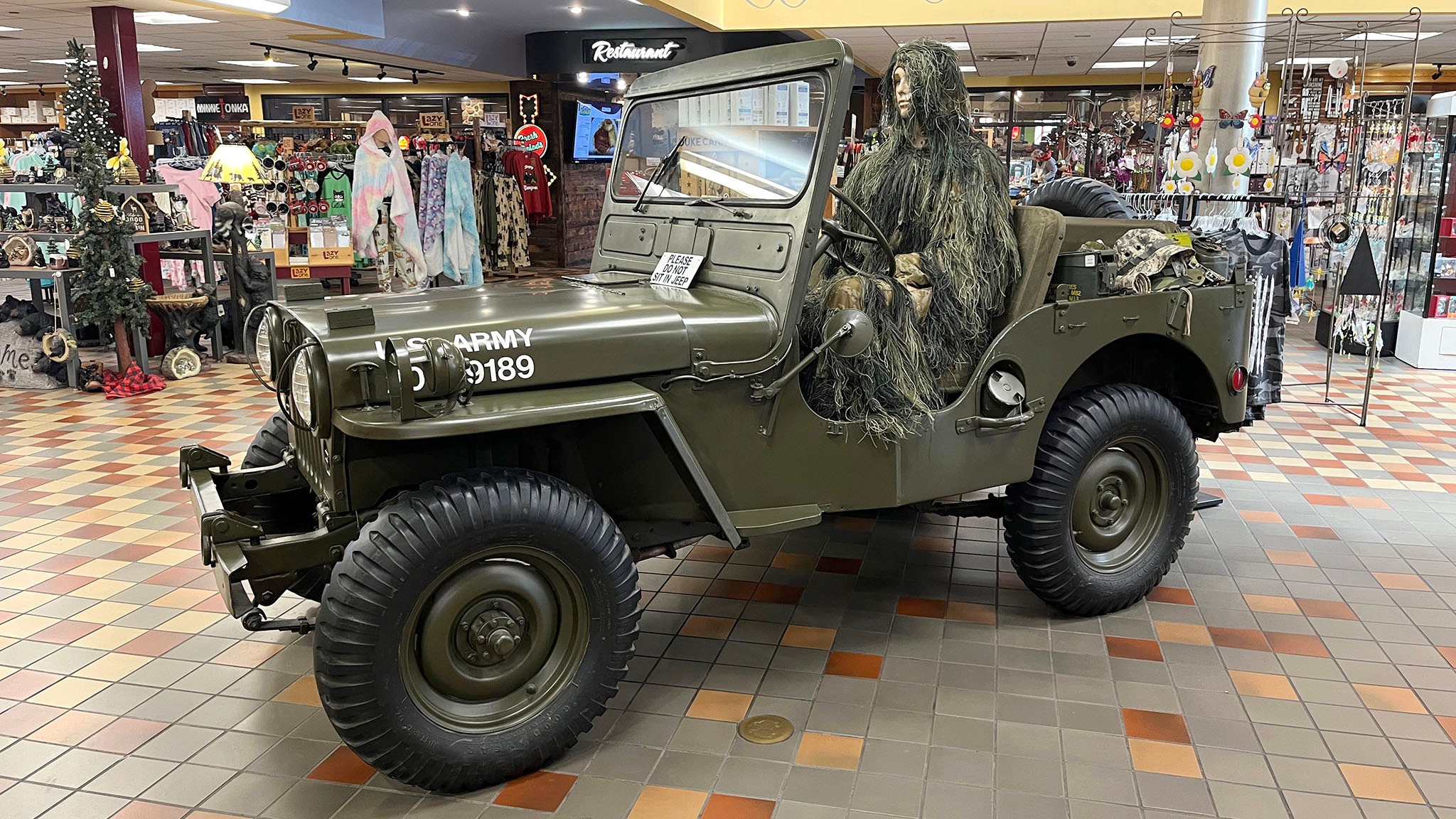 KL Iowa 80 Truckstop 1