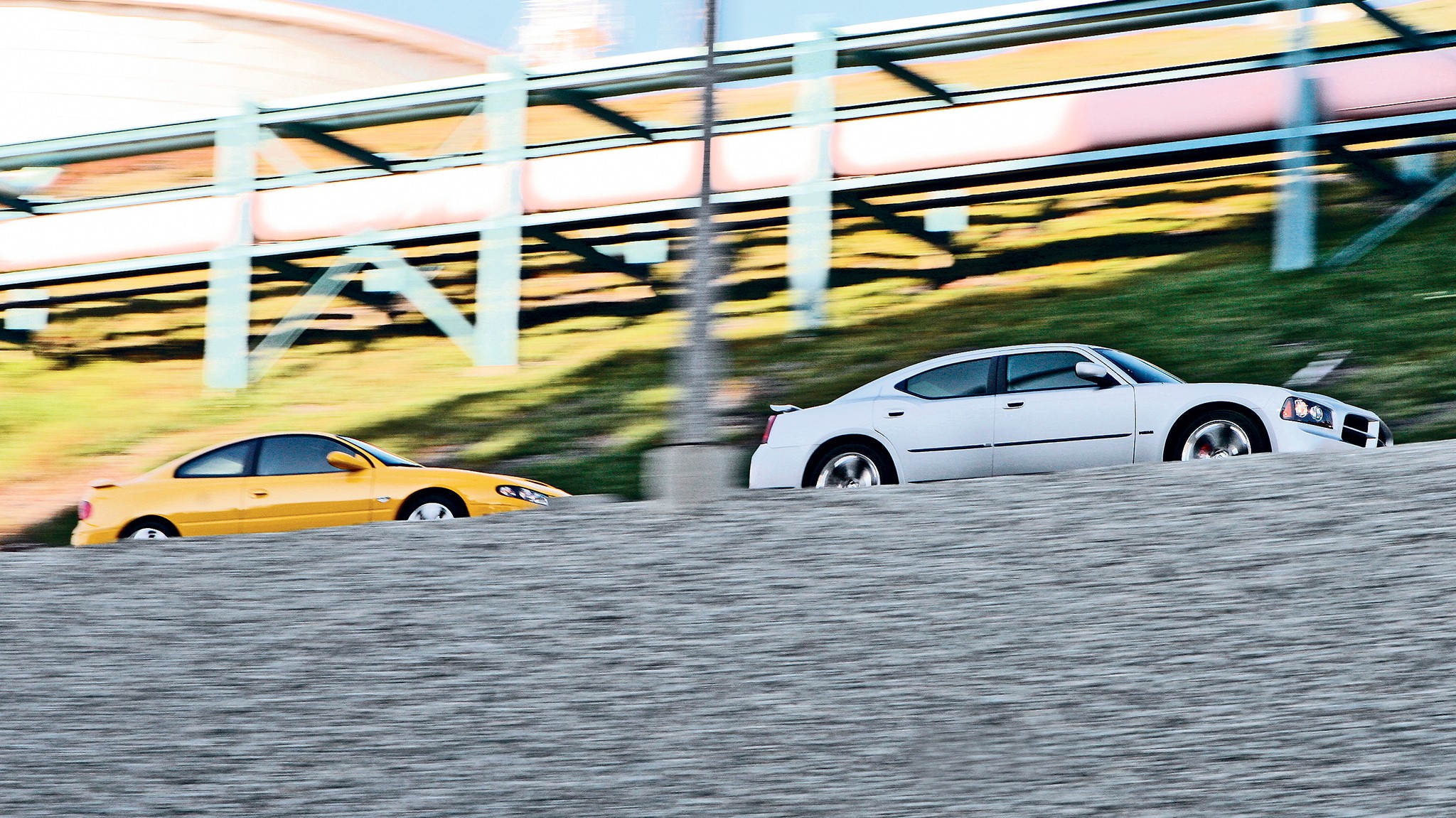 014 2006 dodge charger srt8 2005 pontiac gto