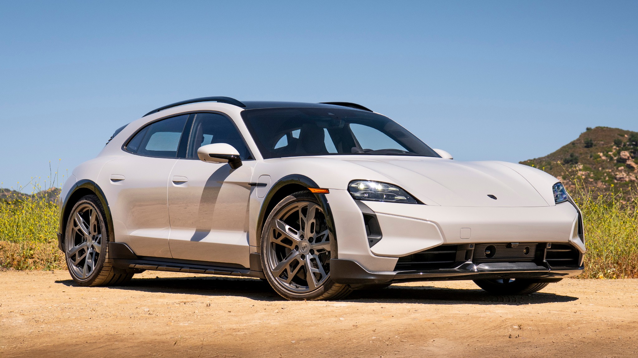 001 2025 Taycan TurboS