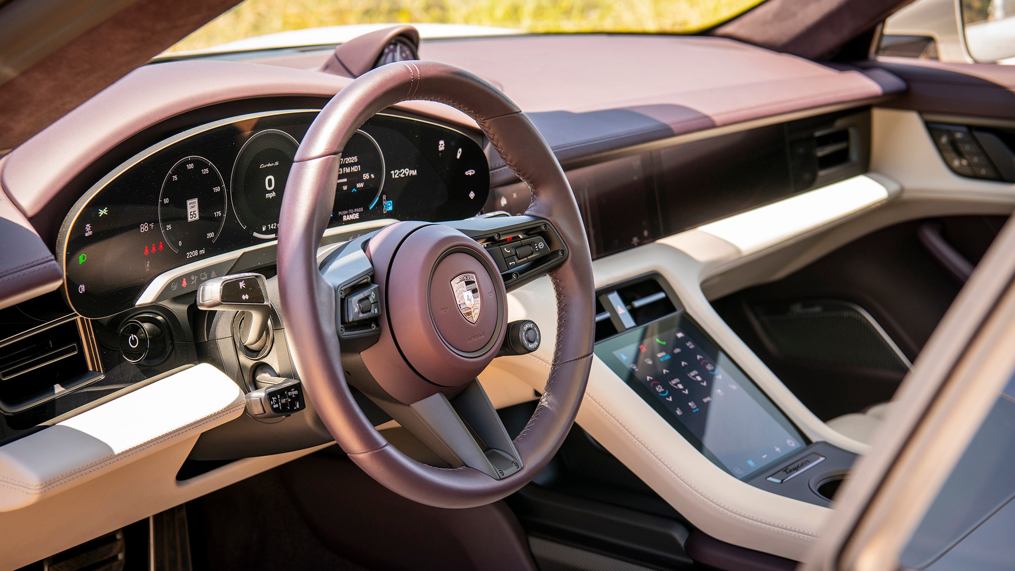 017 2025 Taycan TurboS