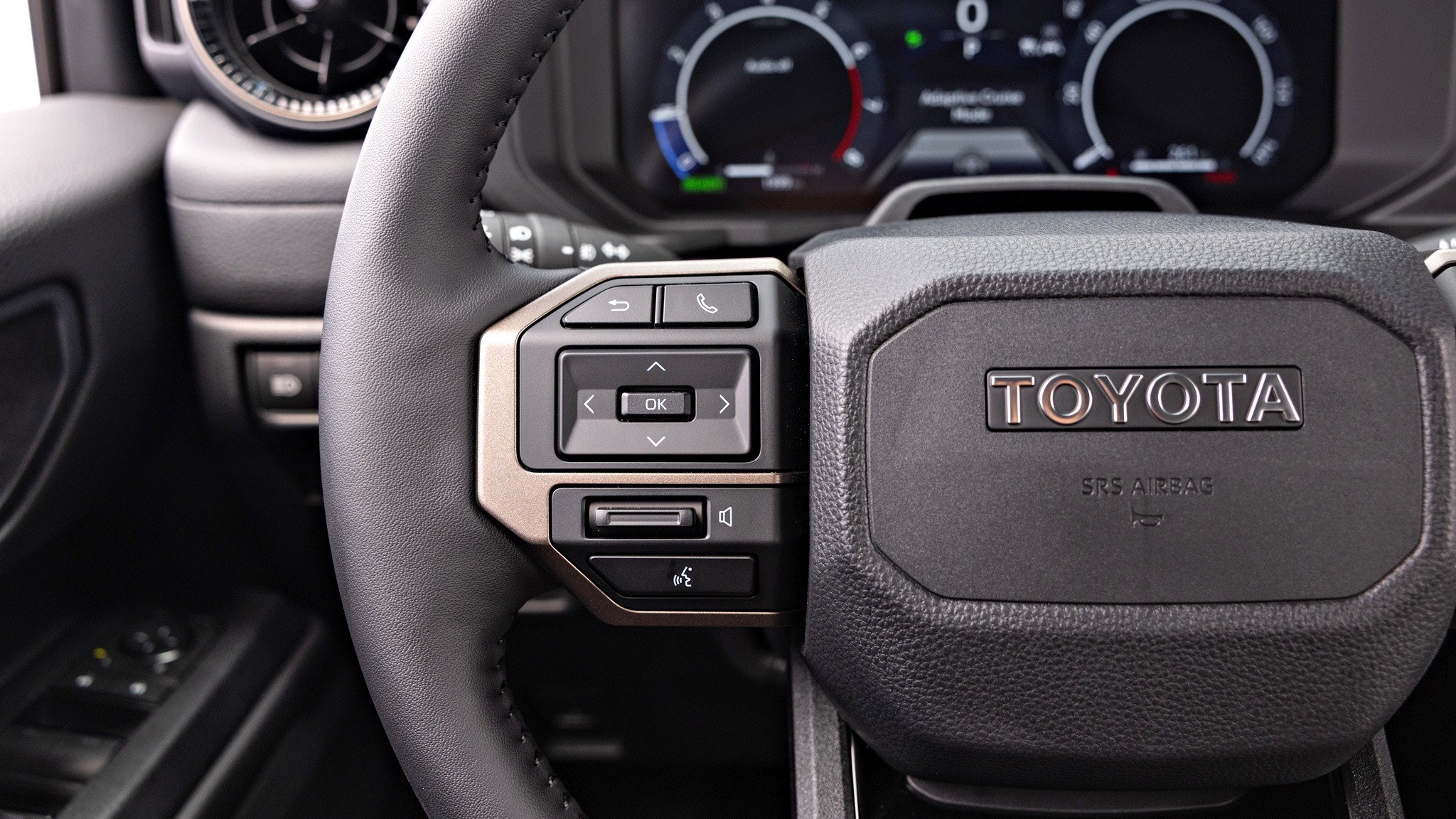 042 2025 Toyota Land Cruiser Long Term