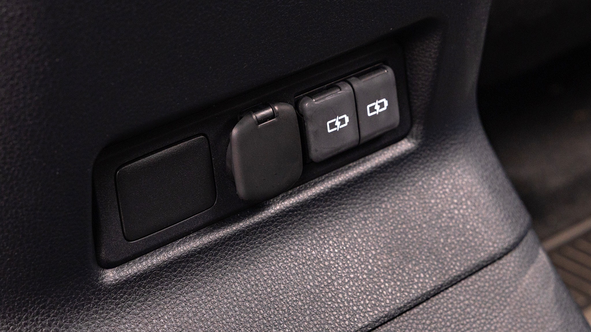 062 2025 Toyota Land Cruiser Long Term