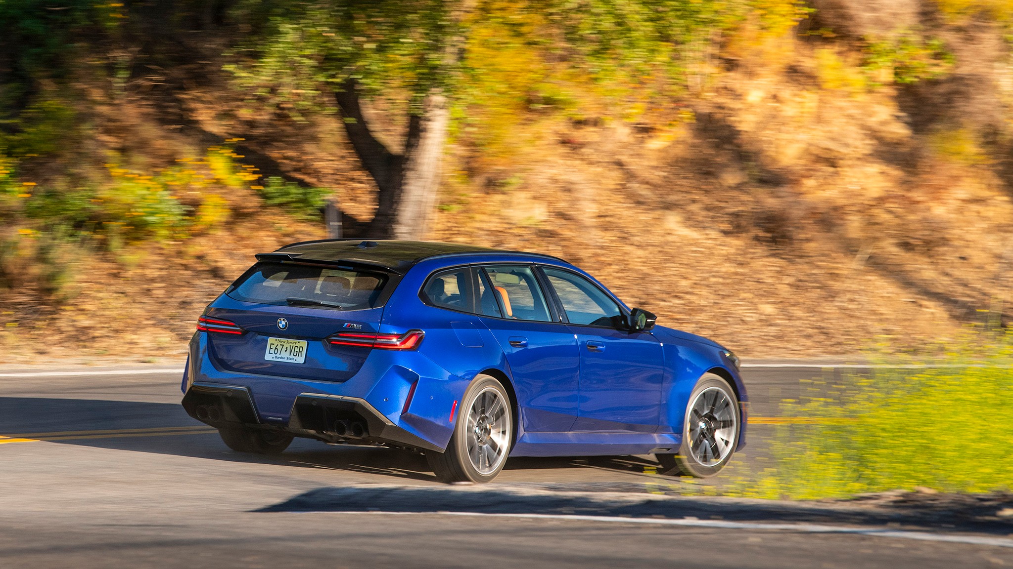 004 2025 BMW M5 Comparo