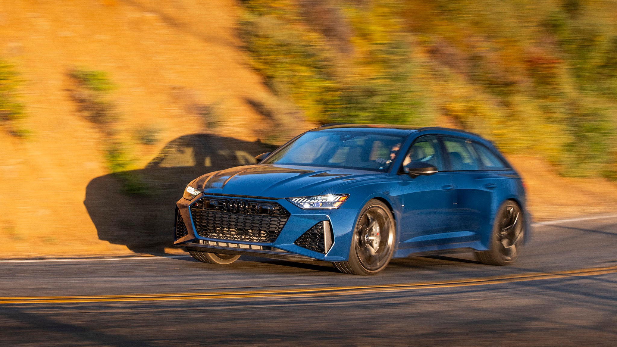 007 2025 Audi RS6 Comparo