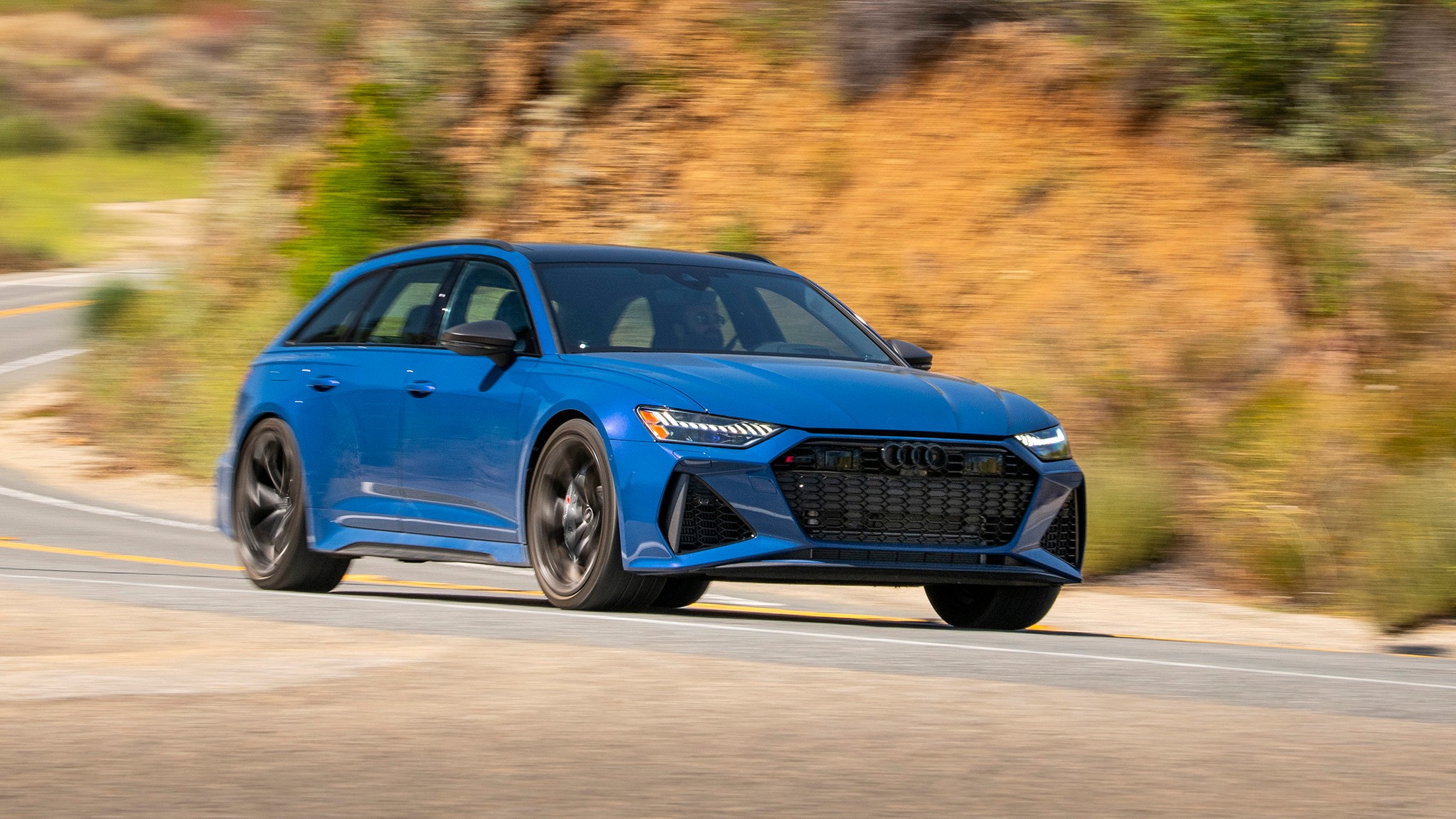 008 2025 Audi RS6 Comparo