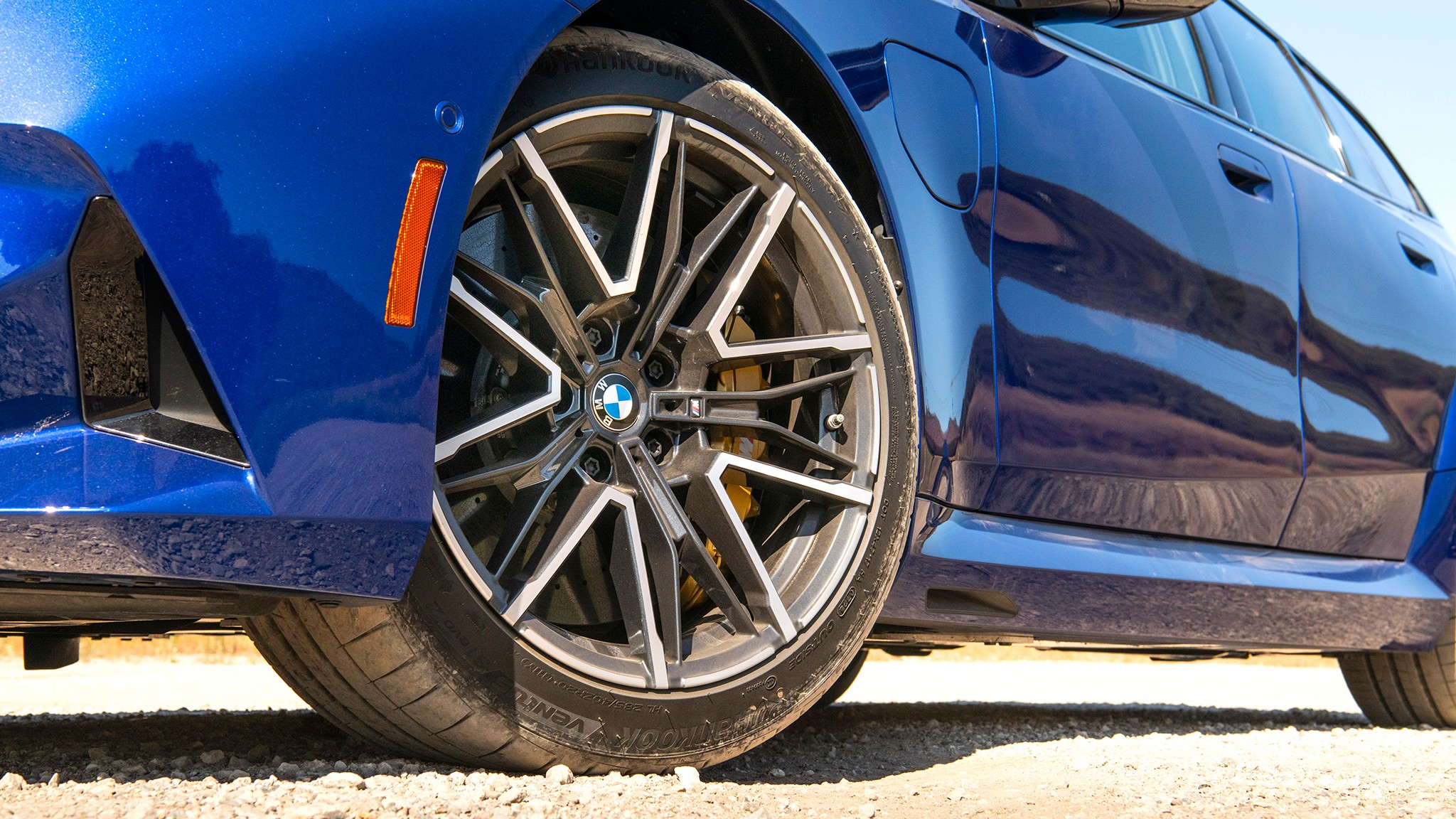 024 2025 BMW M5 Comparo