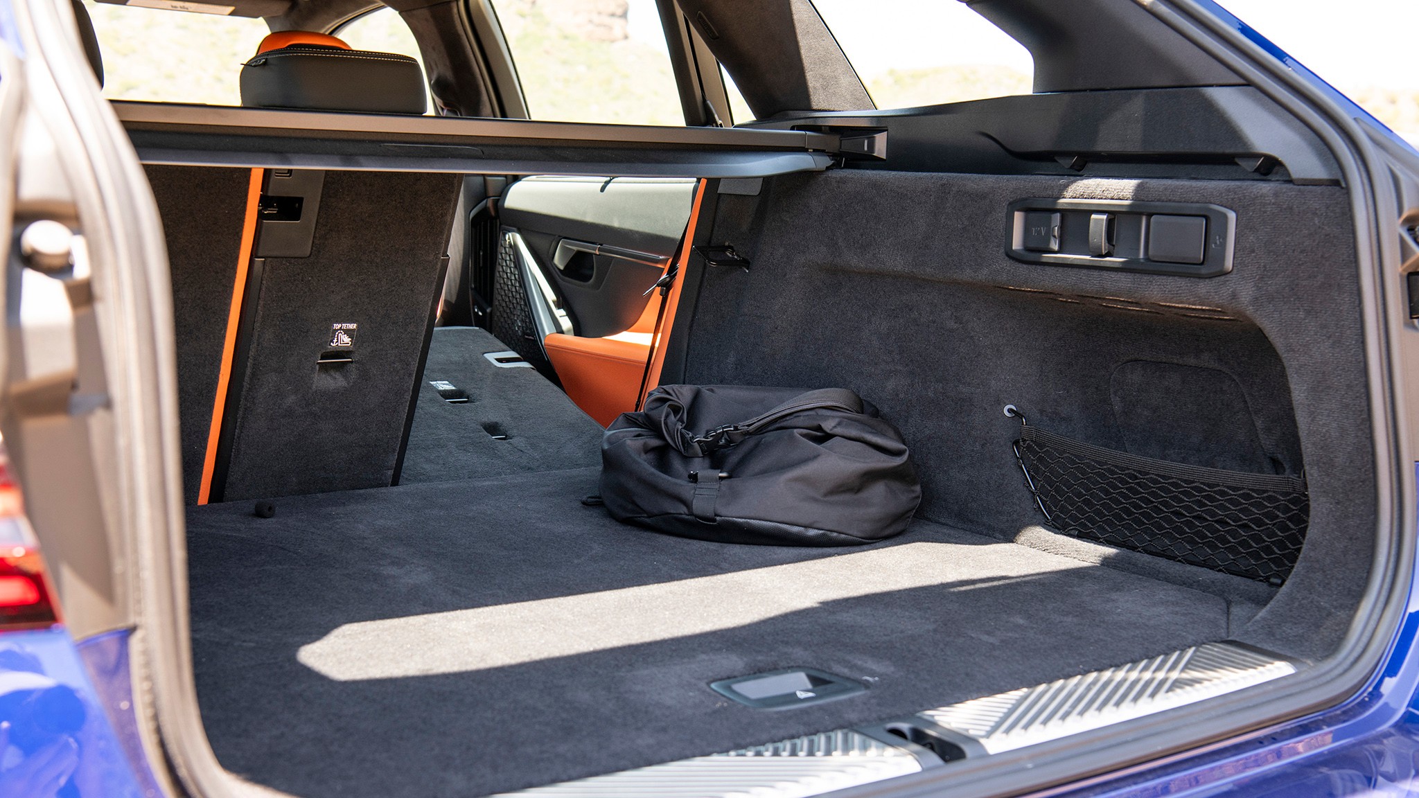 032 2025 BMW M5 Comparo