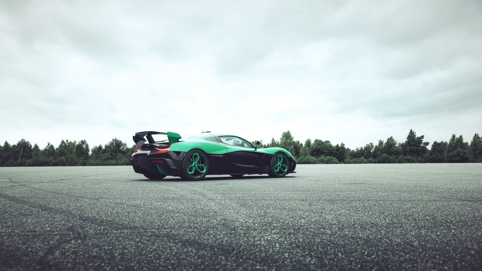 2025 Rimac Nevera R Electric EV Hypercar 11