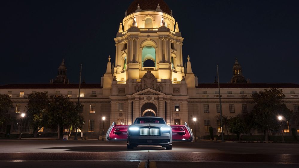 002 2025 Rolls Royce Spectre Black Badge Web