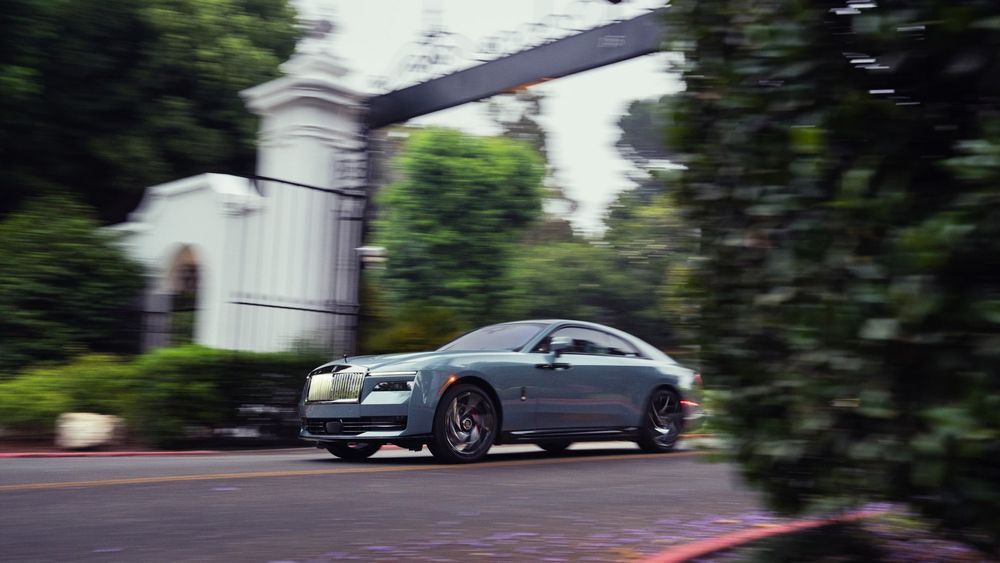 013 2025 Rolls Royce Spectre Black Badge Web