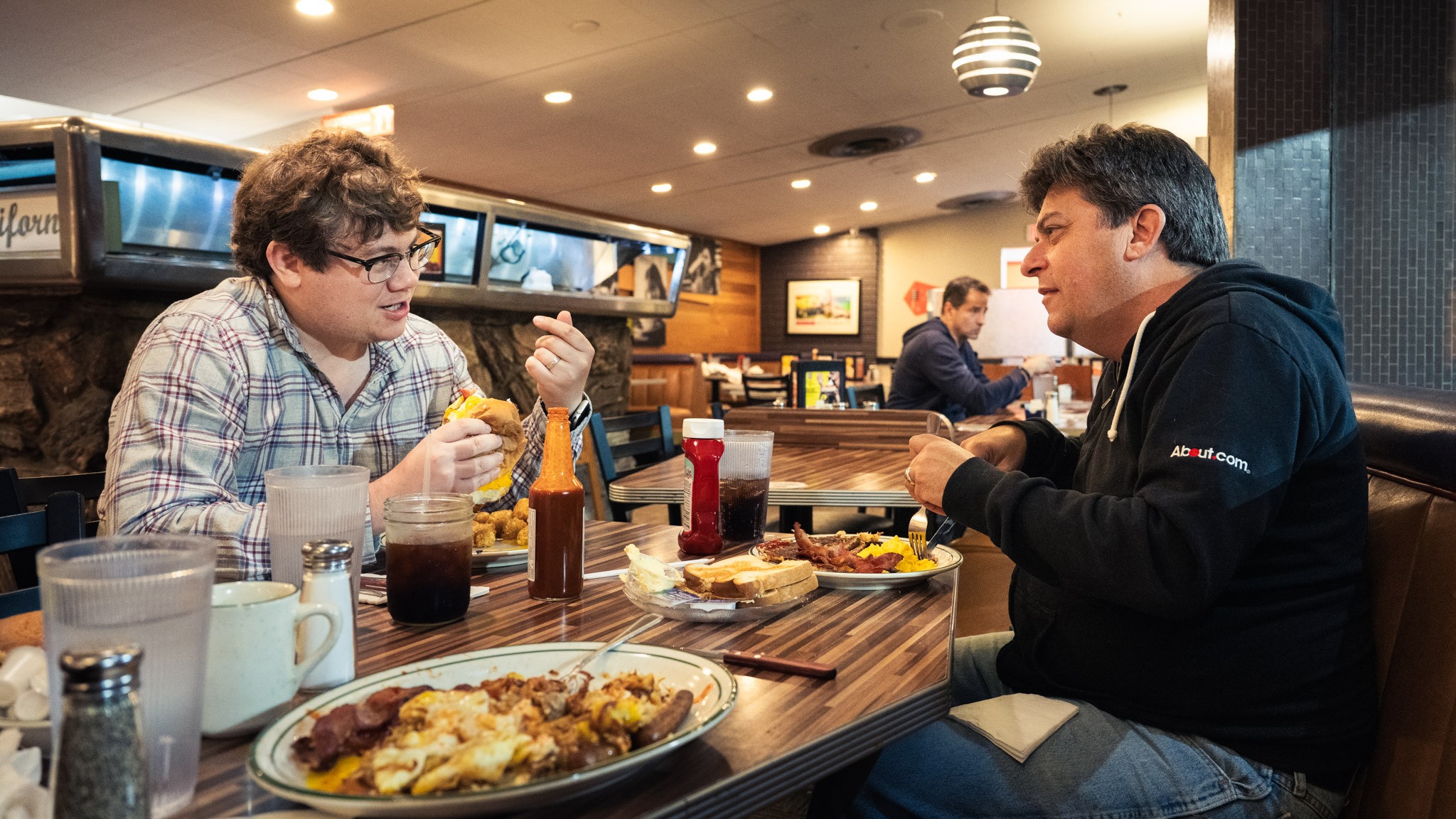 007 2025 Rolls Royce Spectre Black Badge Web