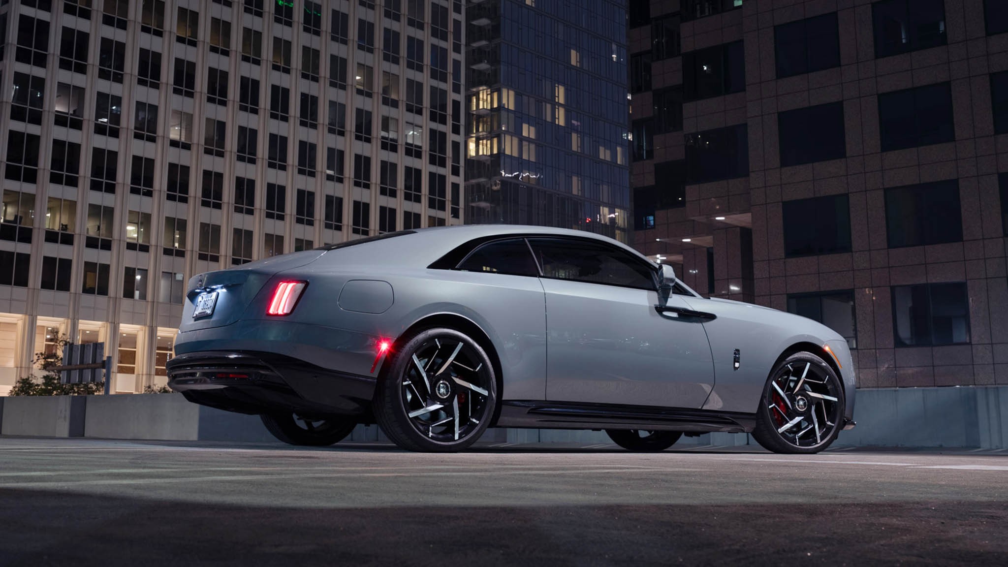 012 2025 Rolls Royce Spectre Black Badge Web