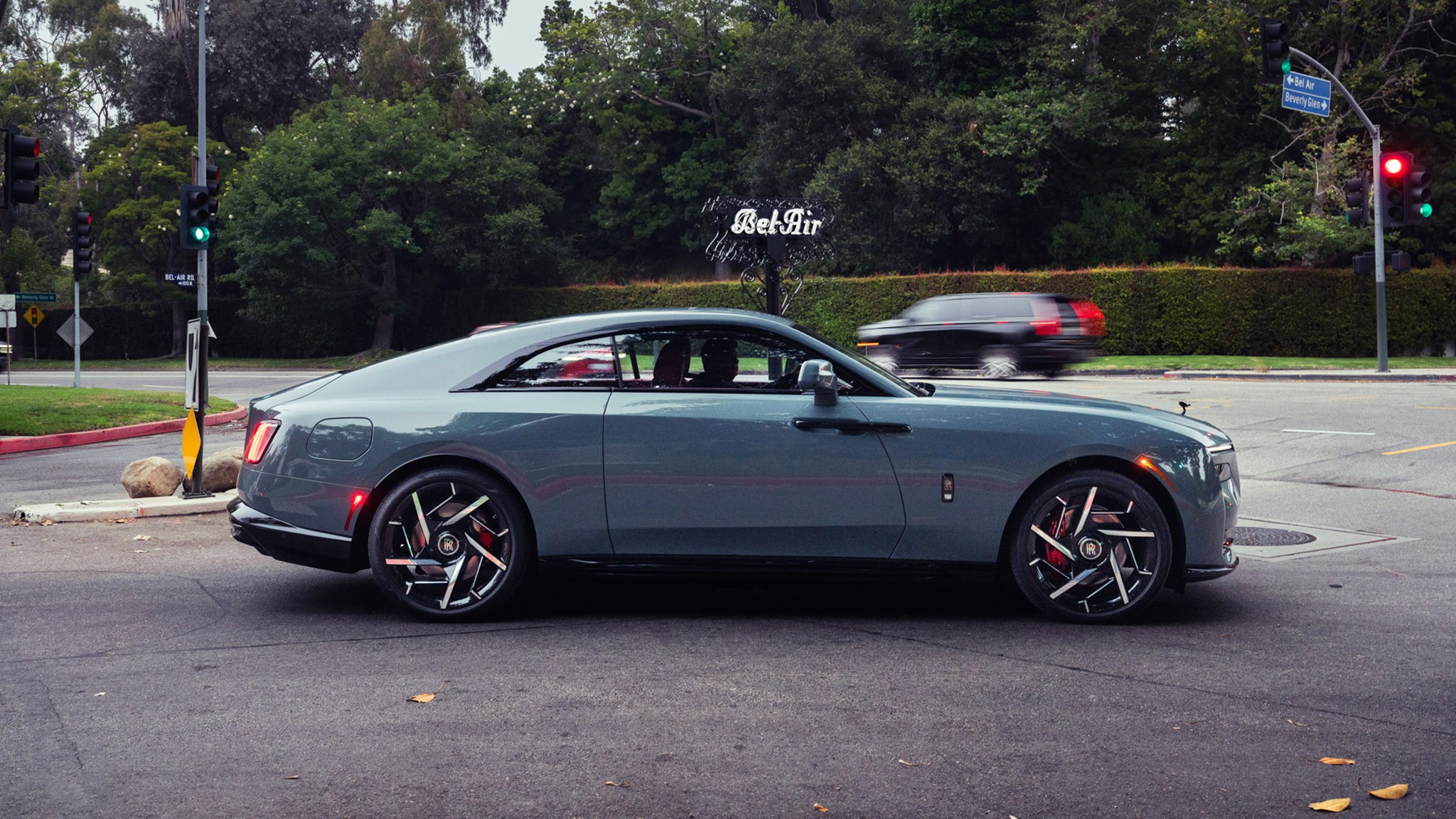 014 2025 Rolls Royce Spectre Black Badge Web