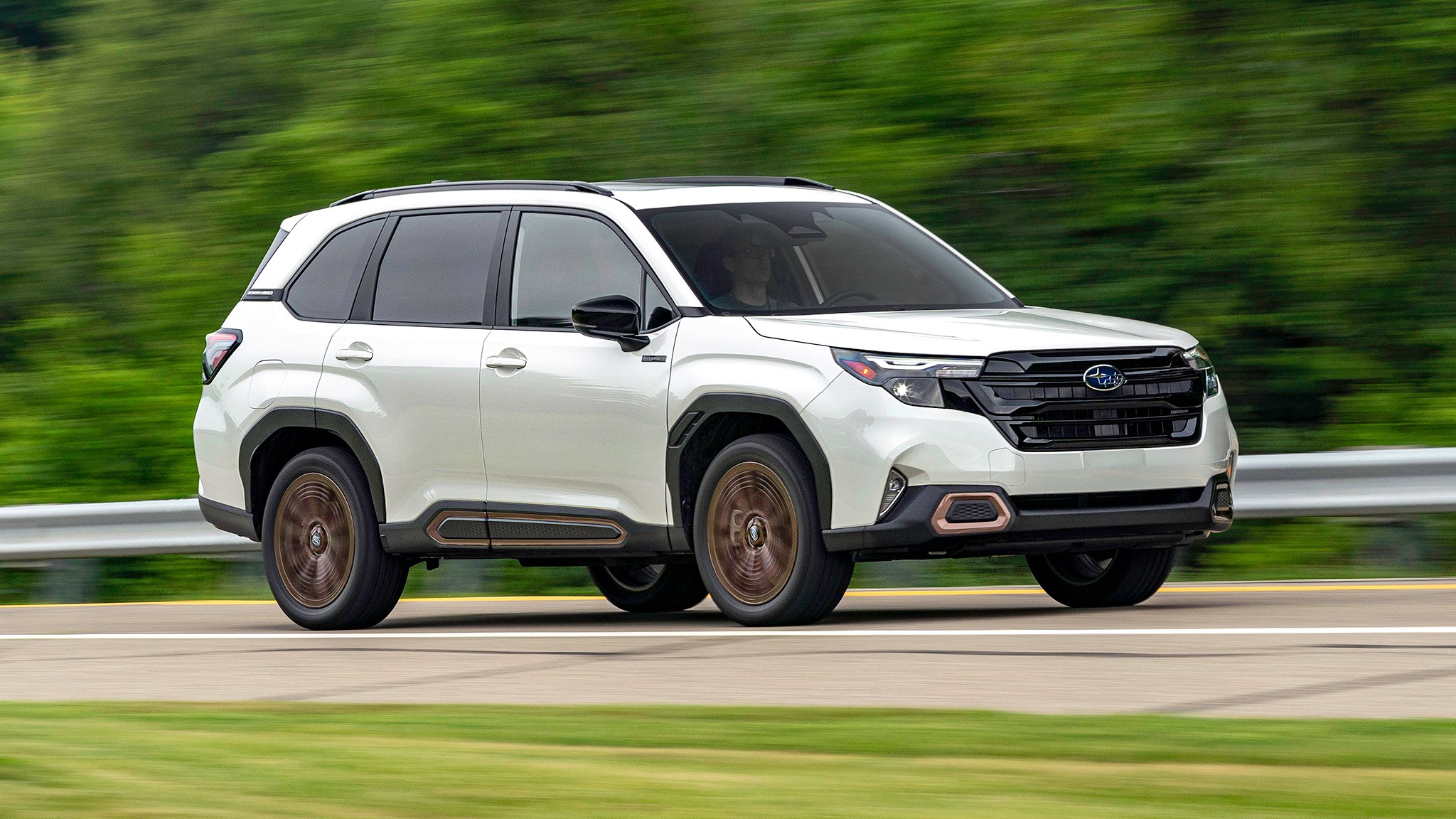 LEAD 2025 Subaru Forester Sport Hybrid