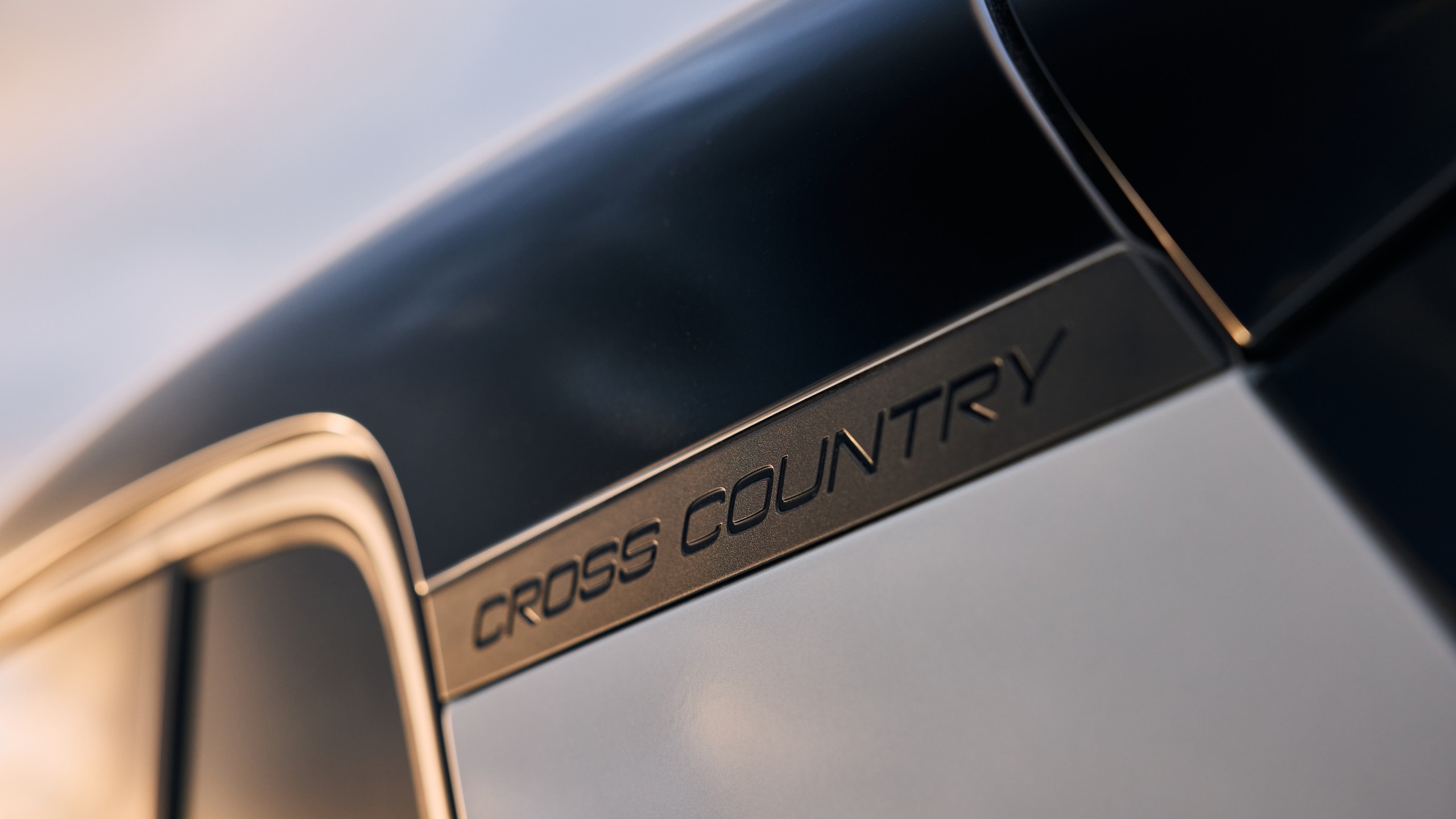 2026 Volvo EX30 Cross Country 1