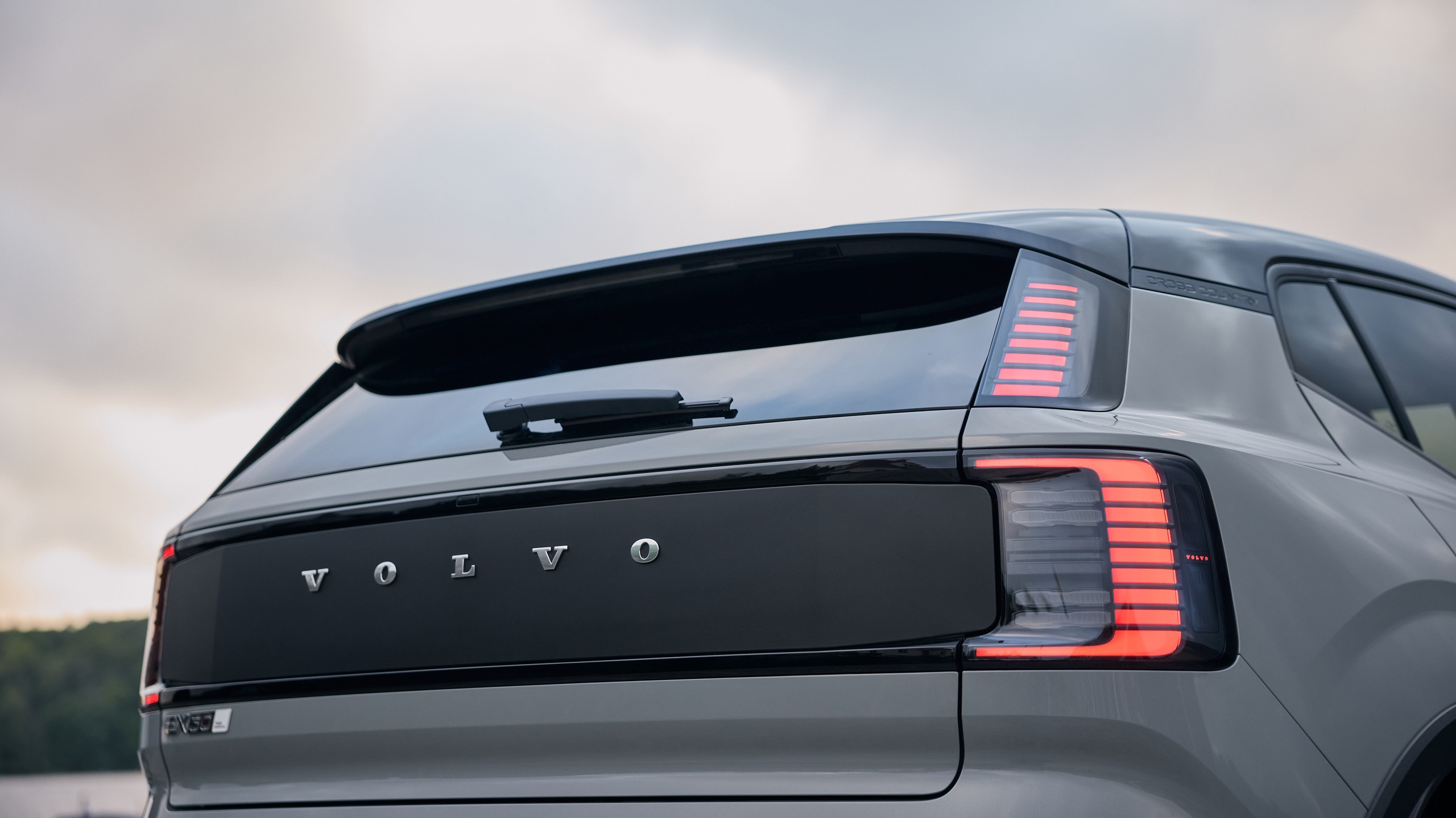 2026 Volvo EX30 Cross Country 5