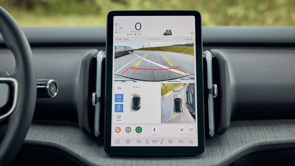 2026 Volvo EX30 Cross Country 6