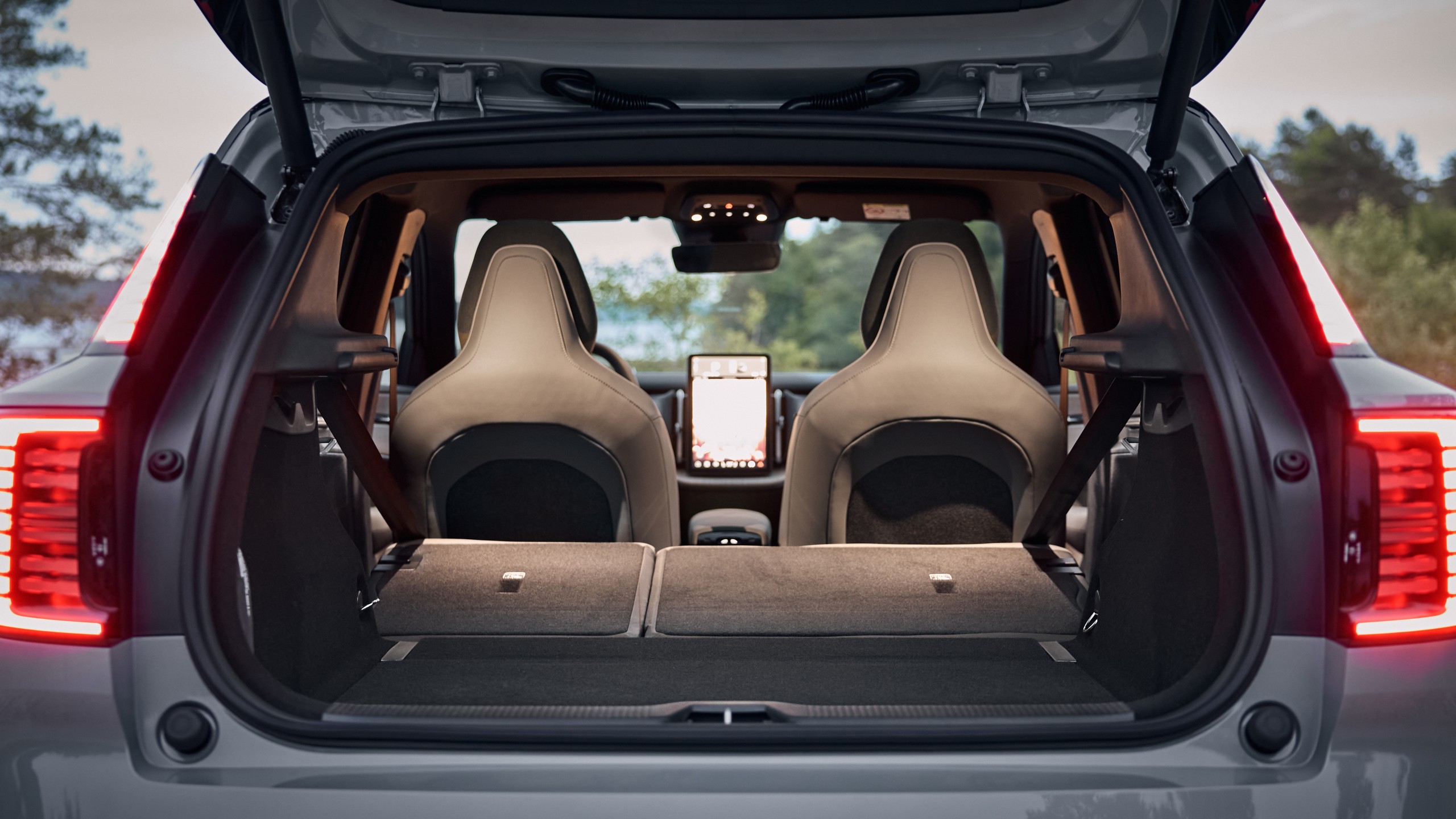 2026 Volvo EX30 Cross Country 17