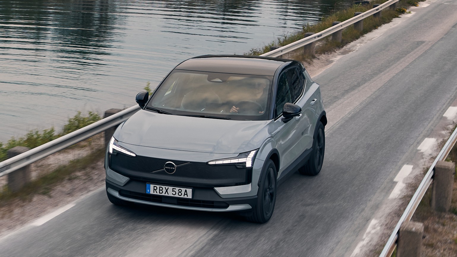 2026 Volvo EX30 Cross Country 20