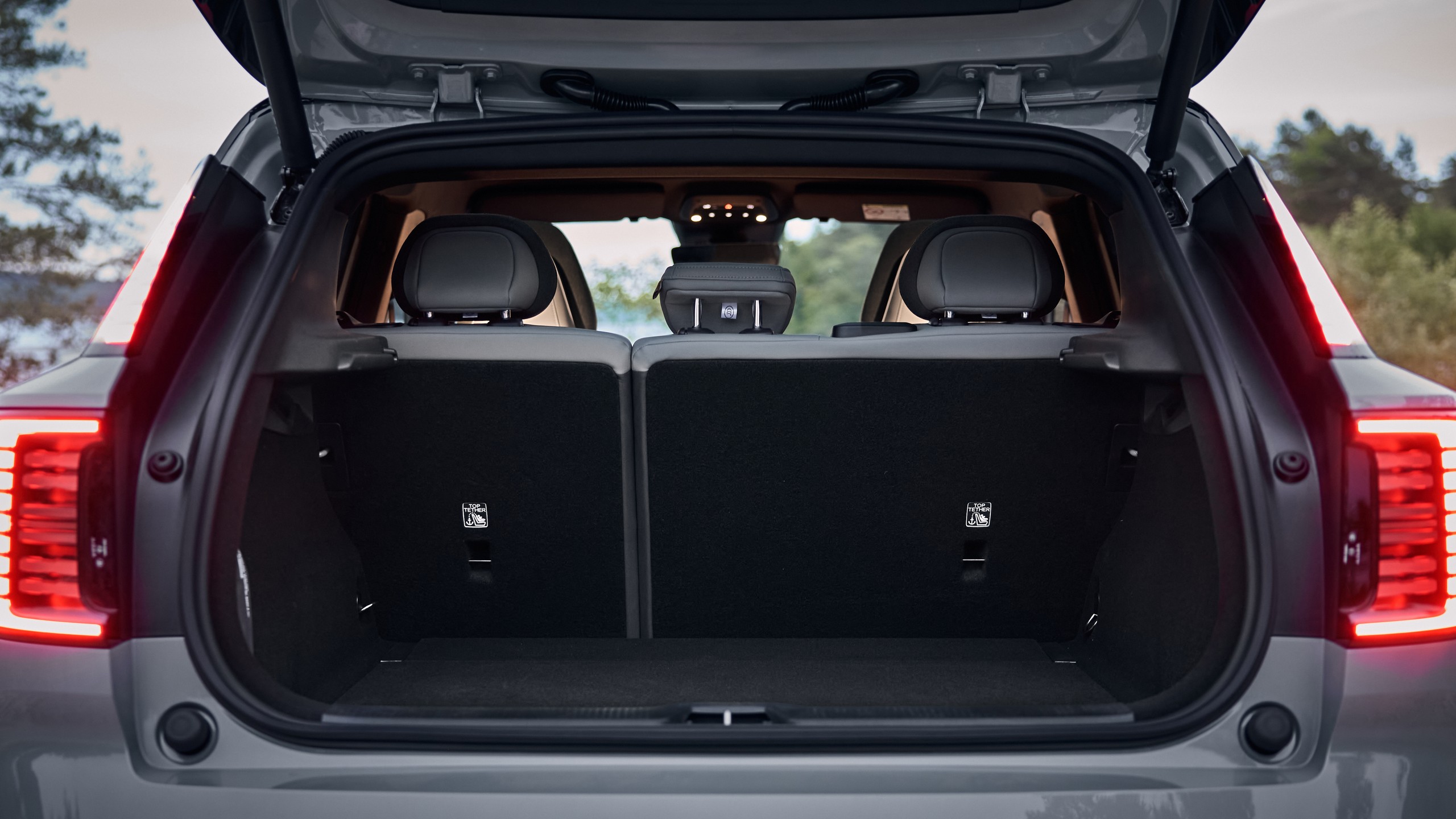 2026 Volvo EX30 Cross Country 26