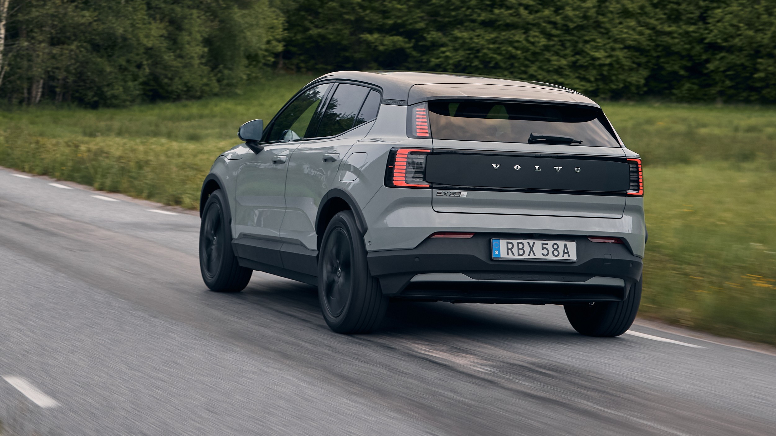 2026 Volvo EX30 Cross Country 34