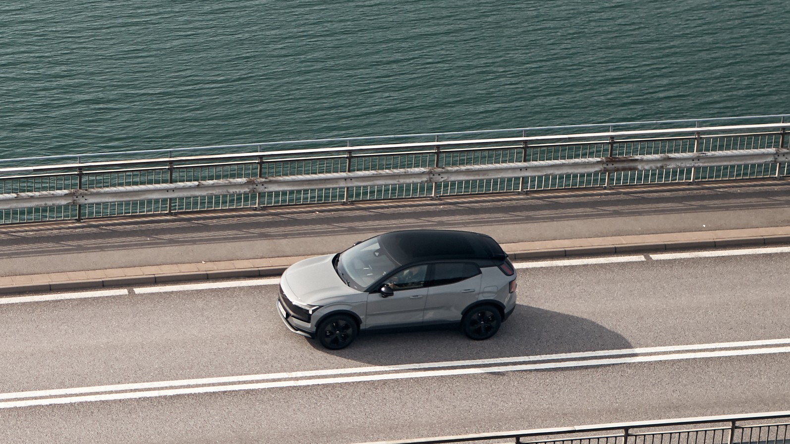 2026 Volvo EX30 Cross Country 35