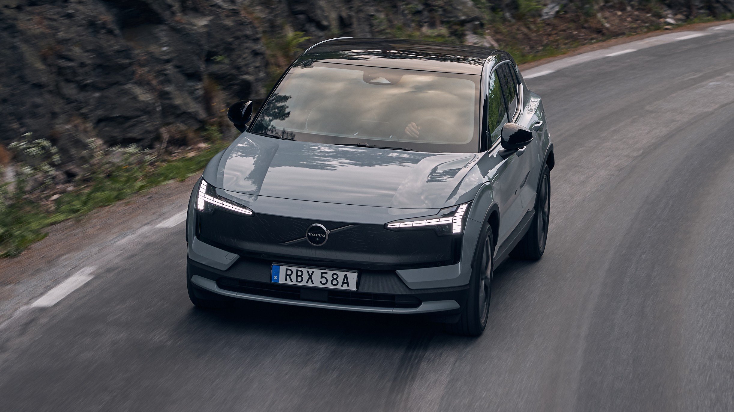 2026 Volvo EX30 Cross Country 36