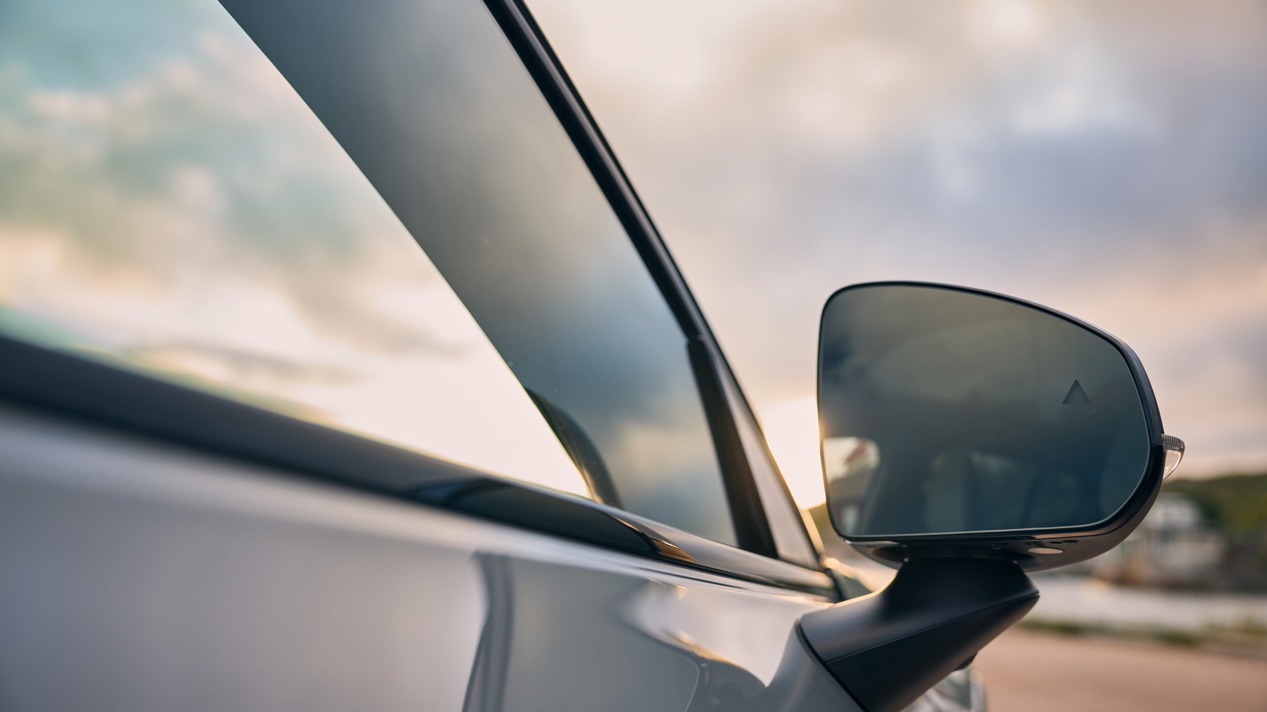 2026 Volvo EX30 Cross Country 40