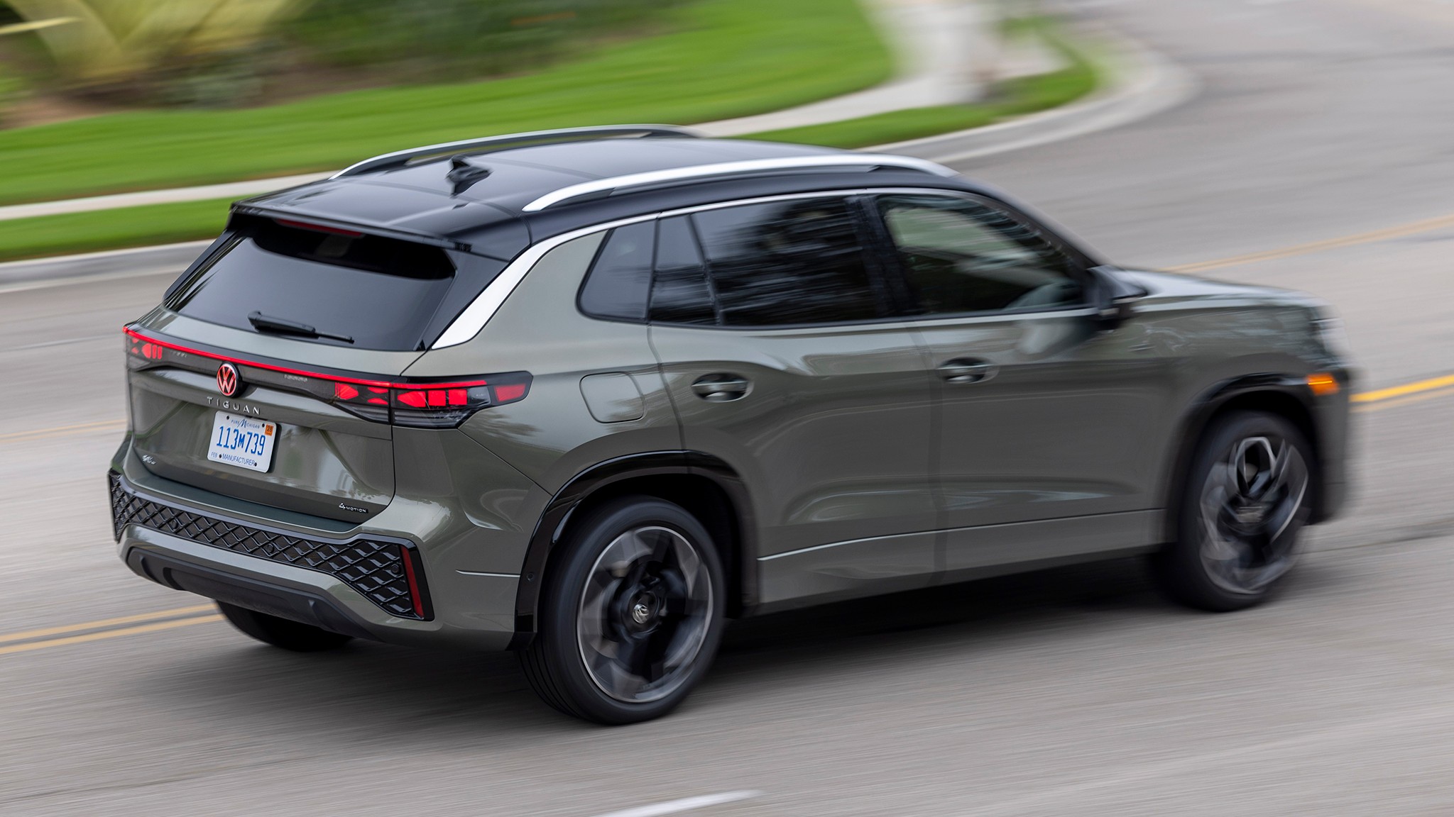 012 2025 Volkswagen Tiguan SEL R Line