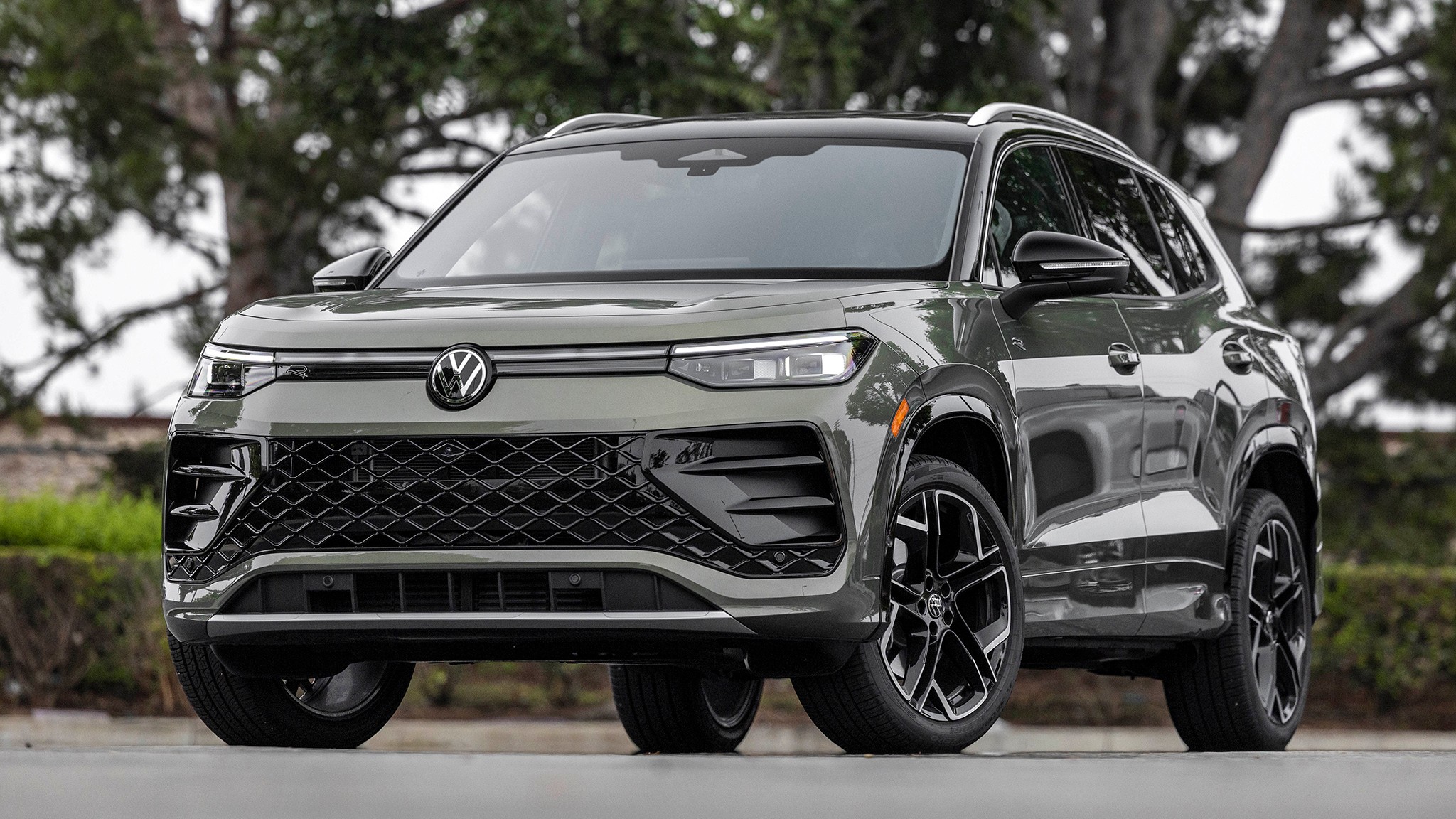 014 2025 Volkswagen Tiguan SEL R Line