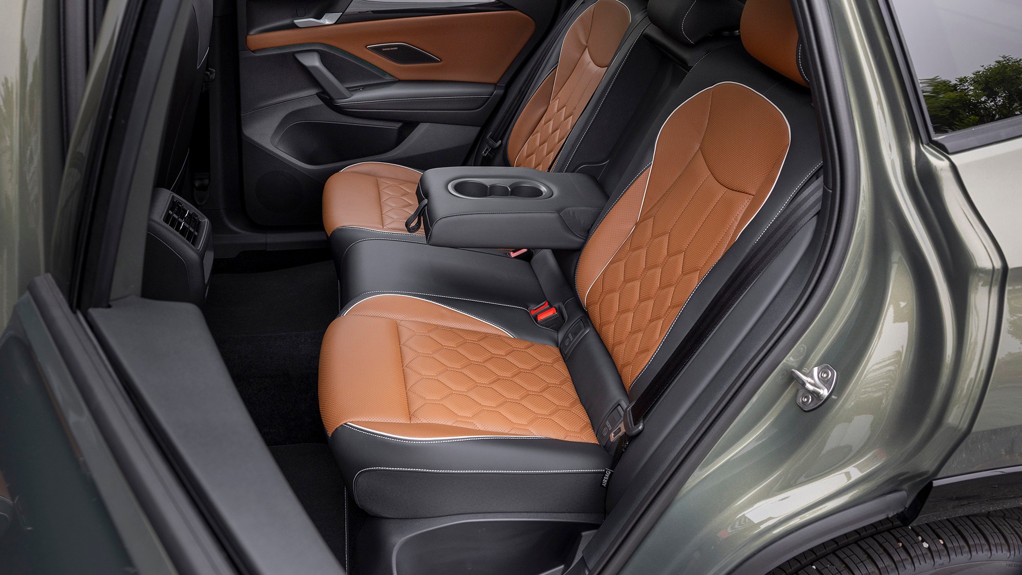 024 2025 Volkswagen Tiguan SEL R Line