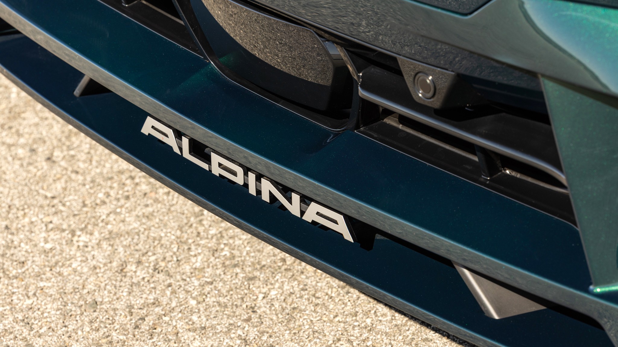 018 2025 BMW Alpina XB7