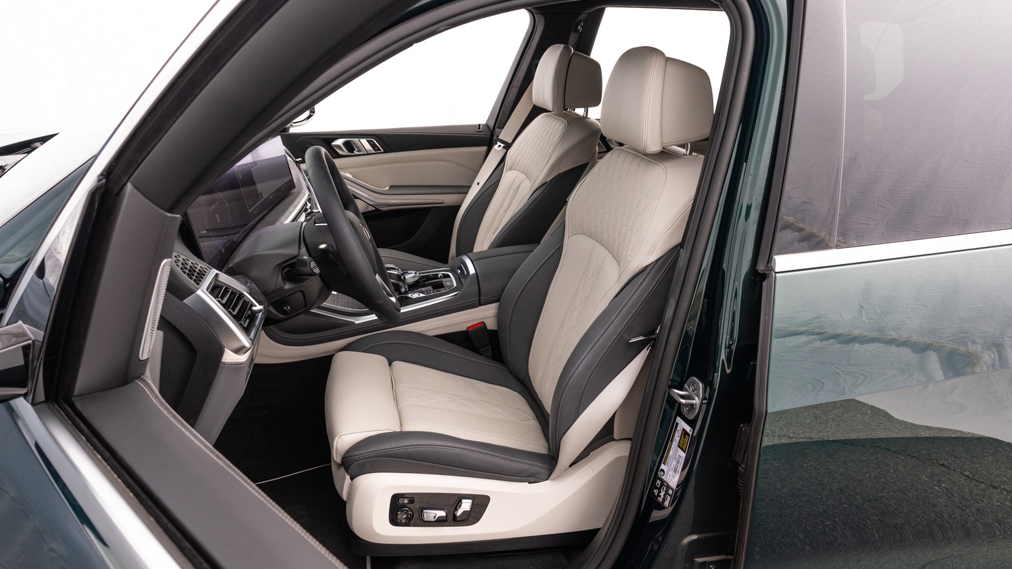 020 2025 BMW Alpina XB7 Seats