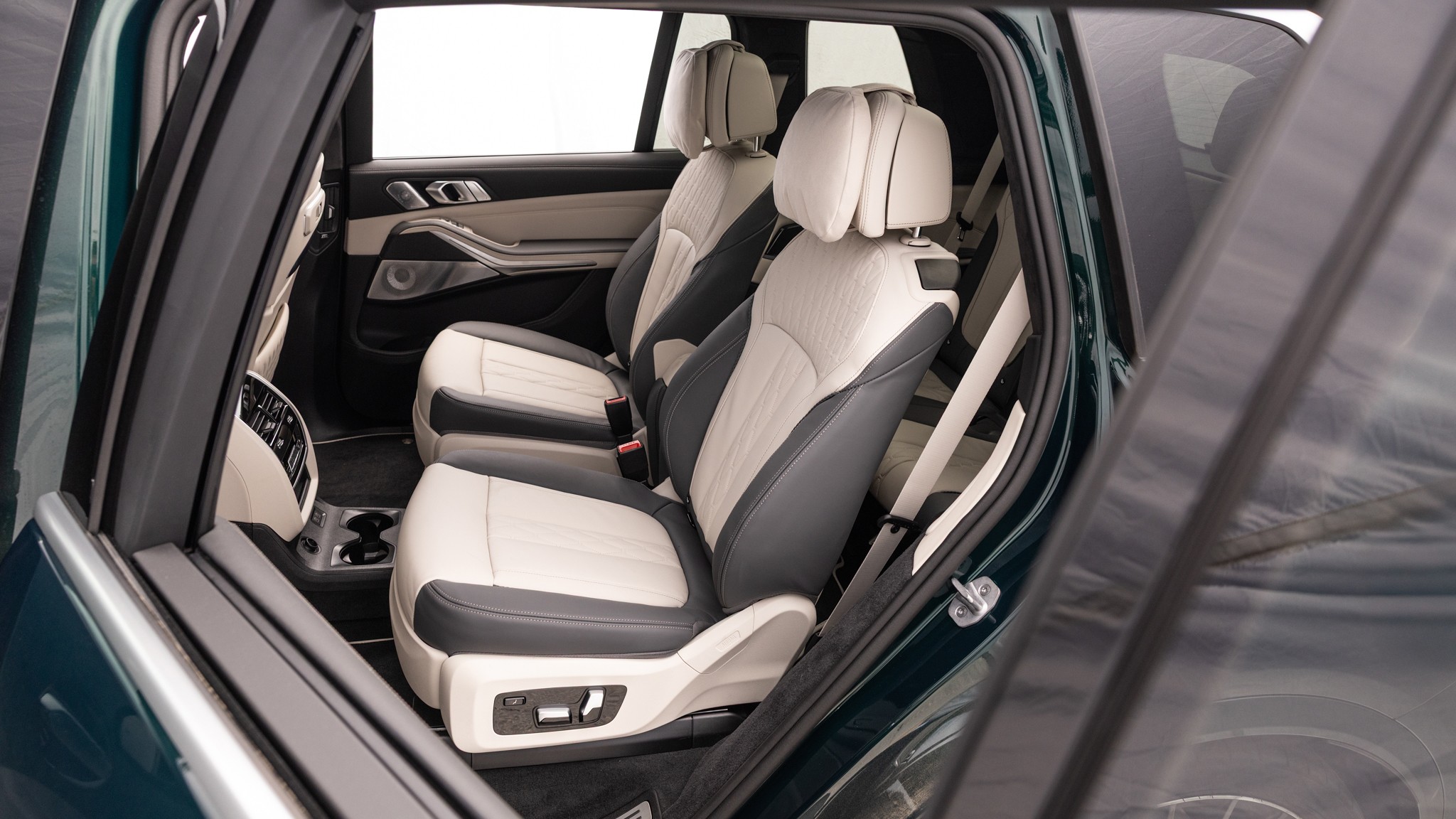 021 2025 BMW Alpina XB7