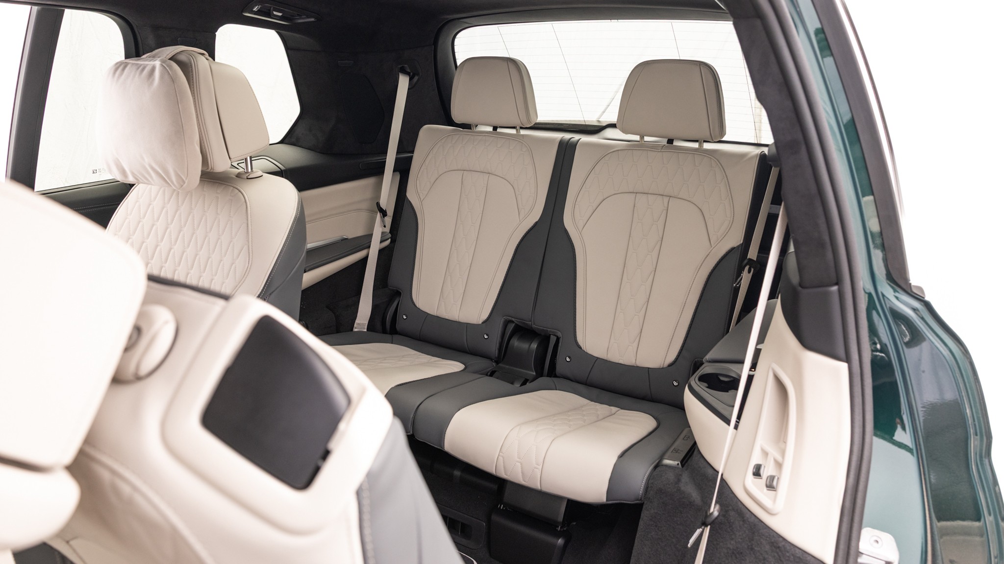 022 2025 BMW Alpina XB7