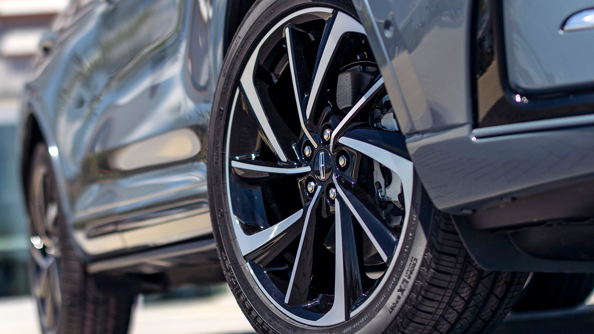 18 2026 Lincoln Corsair Grand Touring wheel tire