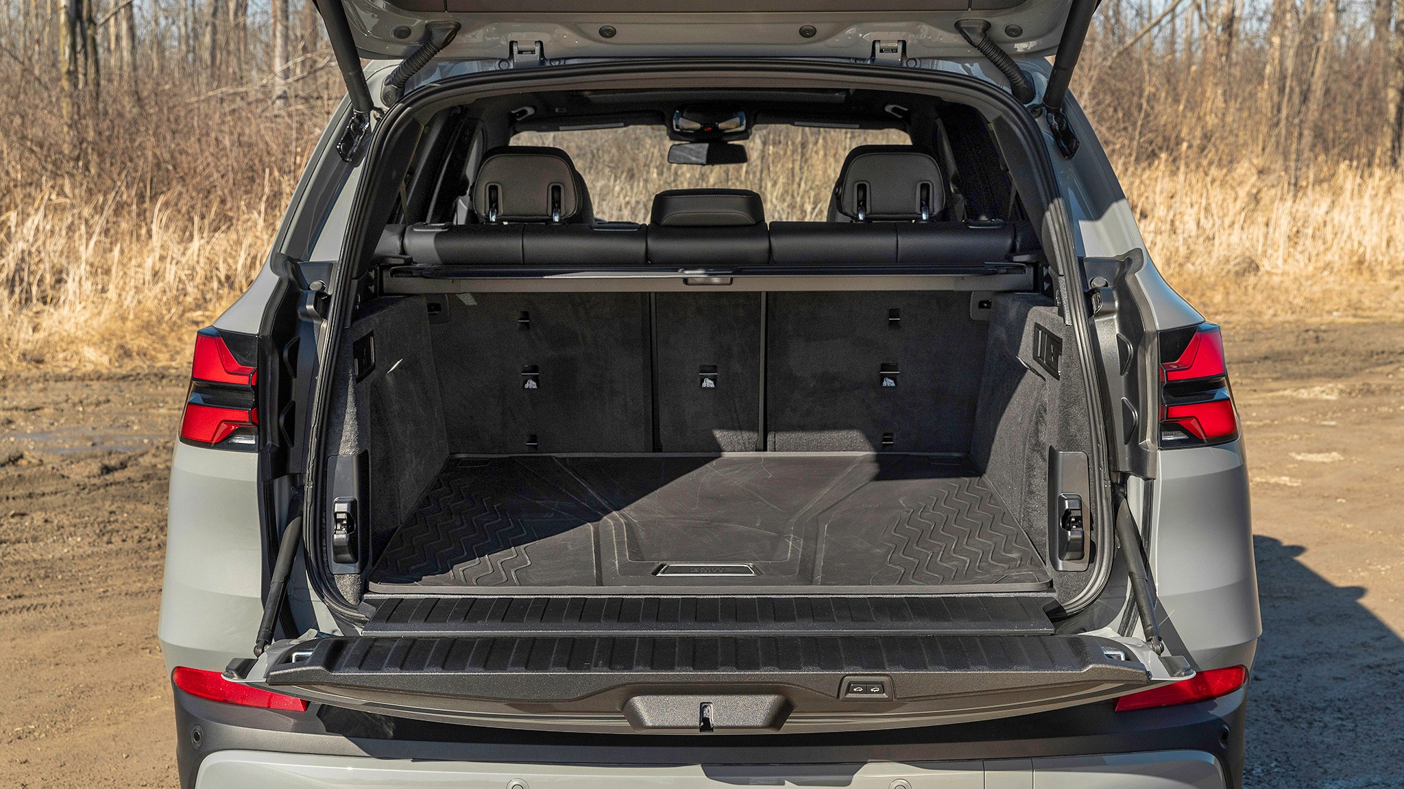 032 2025 BMW X5 xDrive40i Silver Anniversary Edition