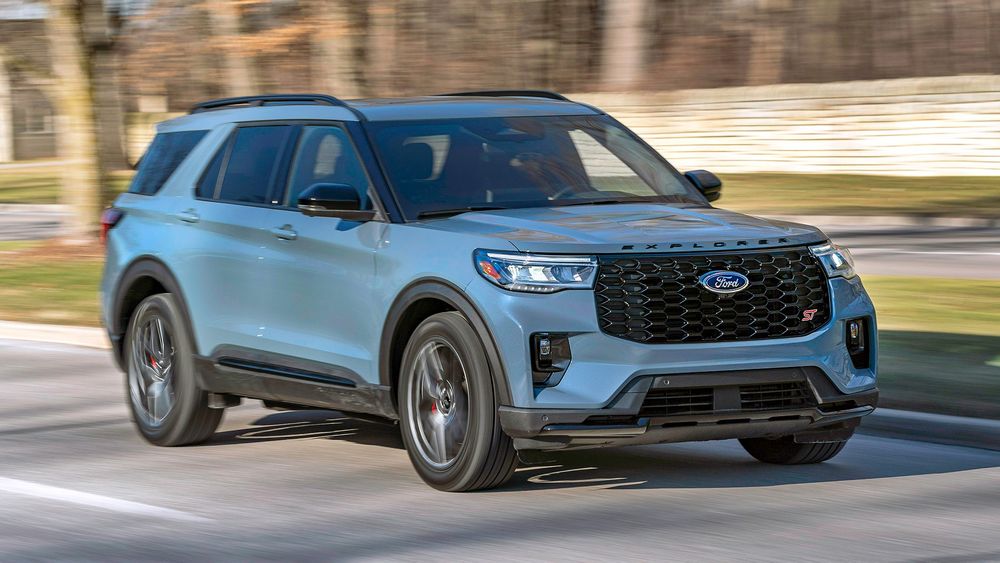 Ford Recalls More Than 210,000 Explorers and Lincoln Aviators for Trailer Light Issues