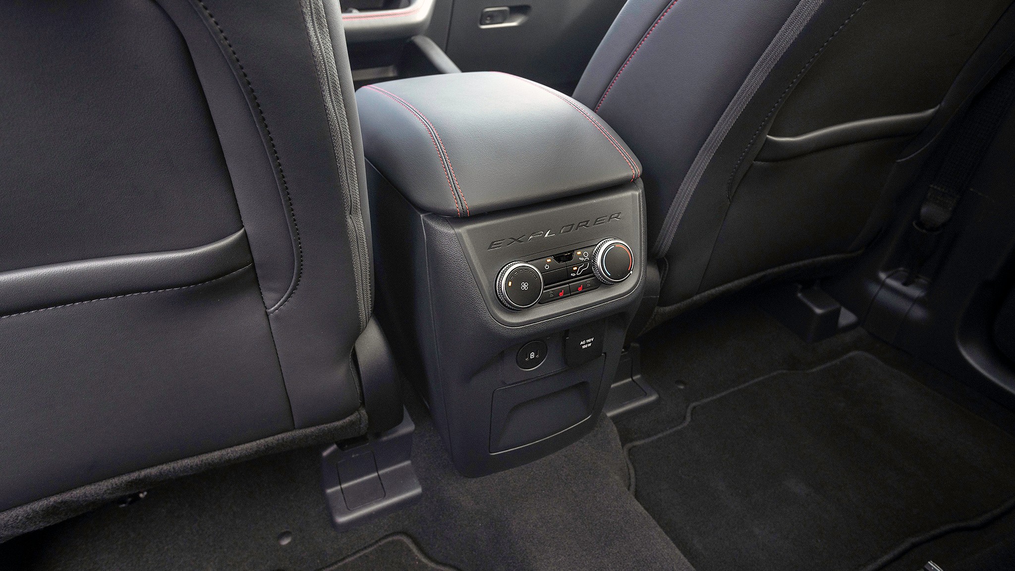 027 2025 Ford Explorer ST