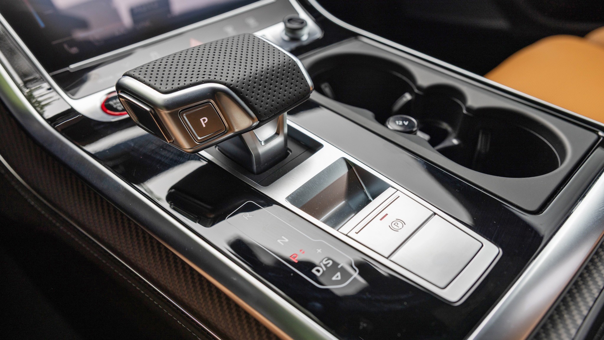 7 2025 Audi RS Q8 Performance KL