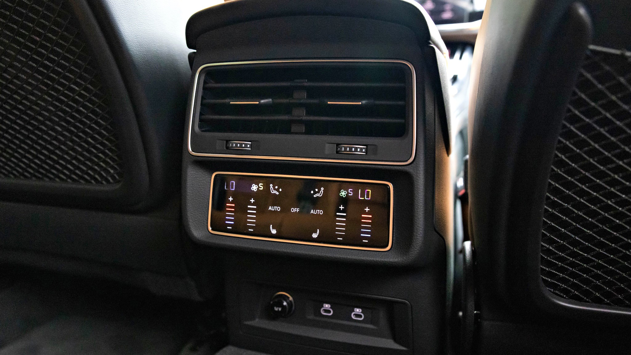 14 2025 Audi RS Q8 Performance KL