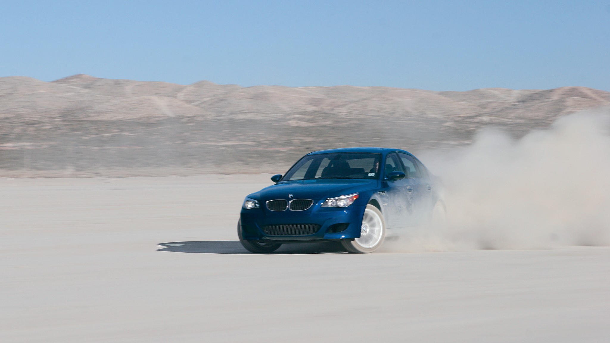 009 2006 bmw m5 vs mercedes benz cls55 amg